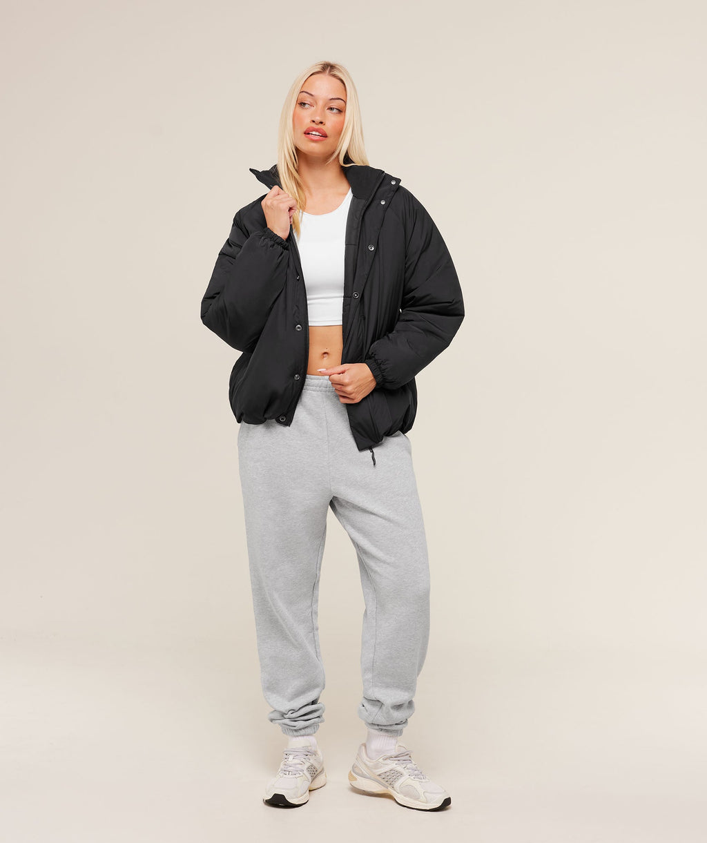 gymshark-oversized-puffer-jacket-jackets-outerwear-black-aw25