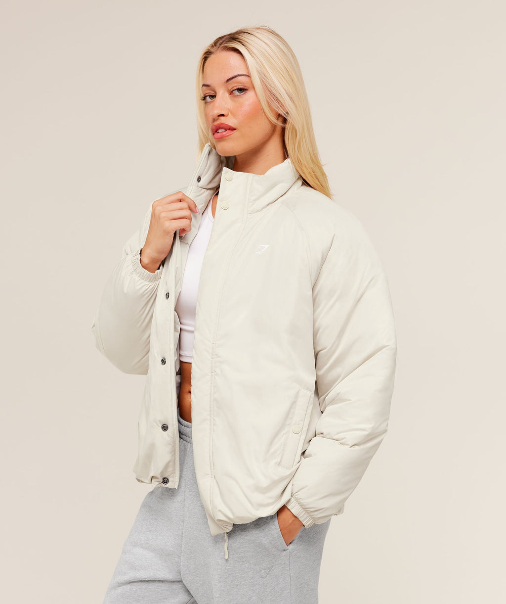 gymshark-oversized-puffer-jacket-jackets-outerwear-white-aw25