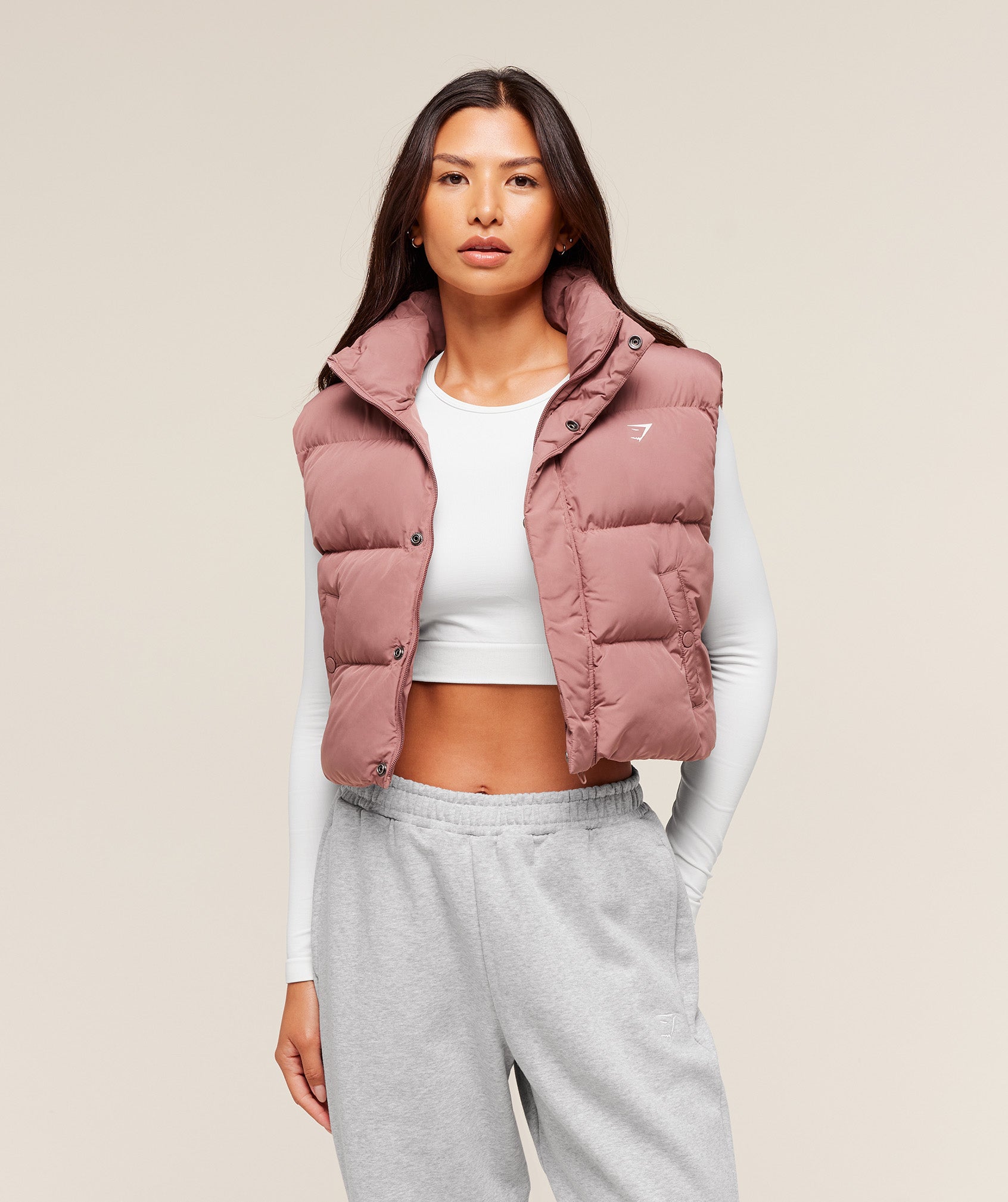gymshark-puffer-vest-jackets-outerwear-brown-aw25