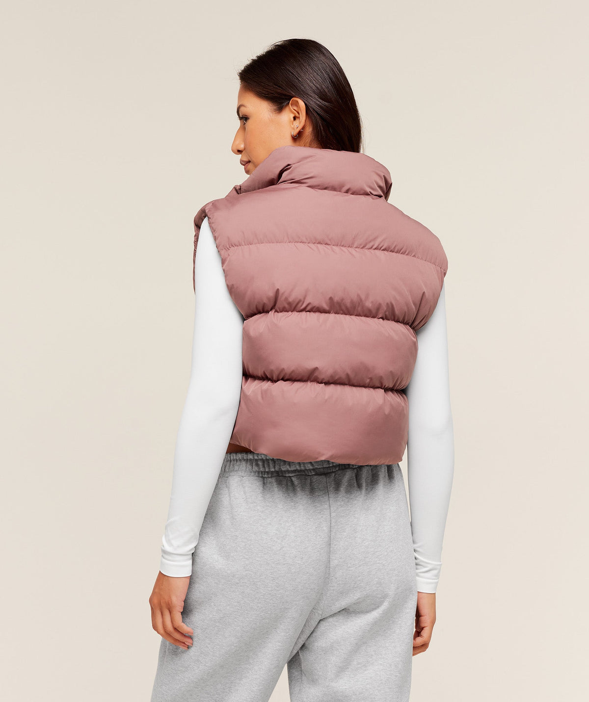 gymshark-puffer-vest-jackets-outerwear-brown-aw25