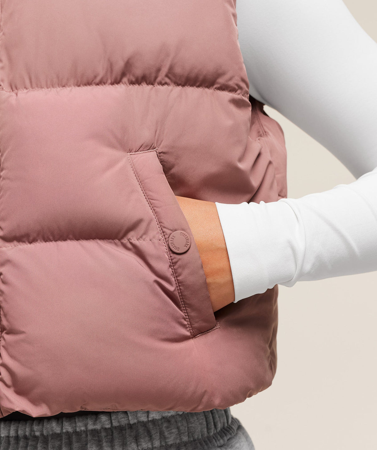 gymshark-puffer-vest-jackets-outerwear-brown-aw25