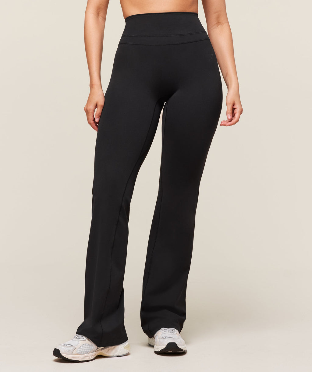 gymshark-gymshark-x-whitney-simmons-flared-leggings-leggings-black-ss25