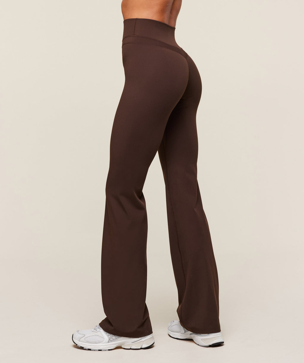 gymshark-gymshark-x-whitney-simmons-tall-flared-leggings-leggings-brown-ss25