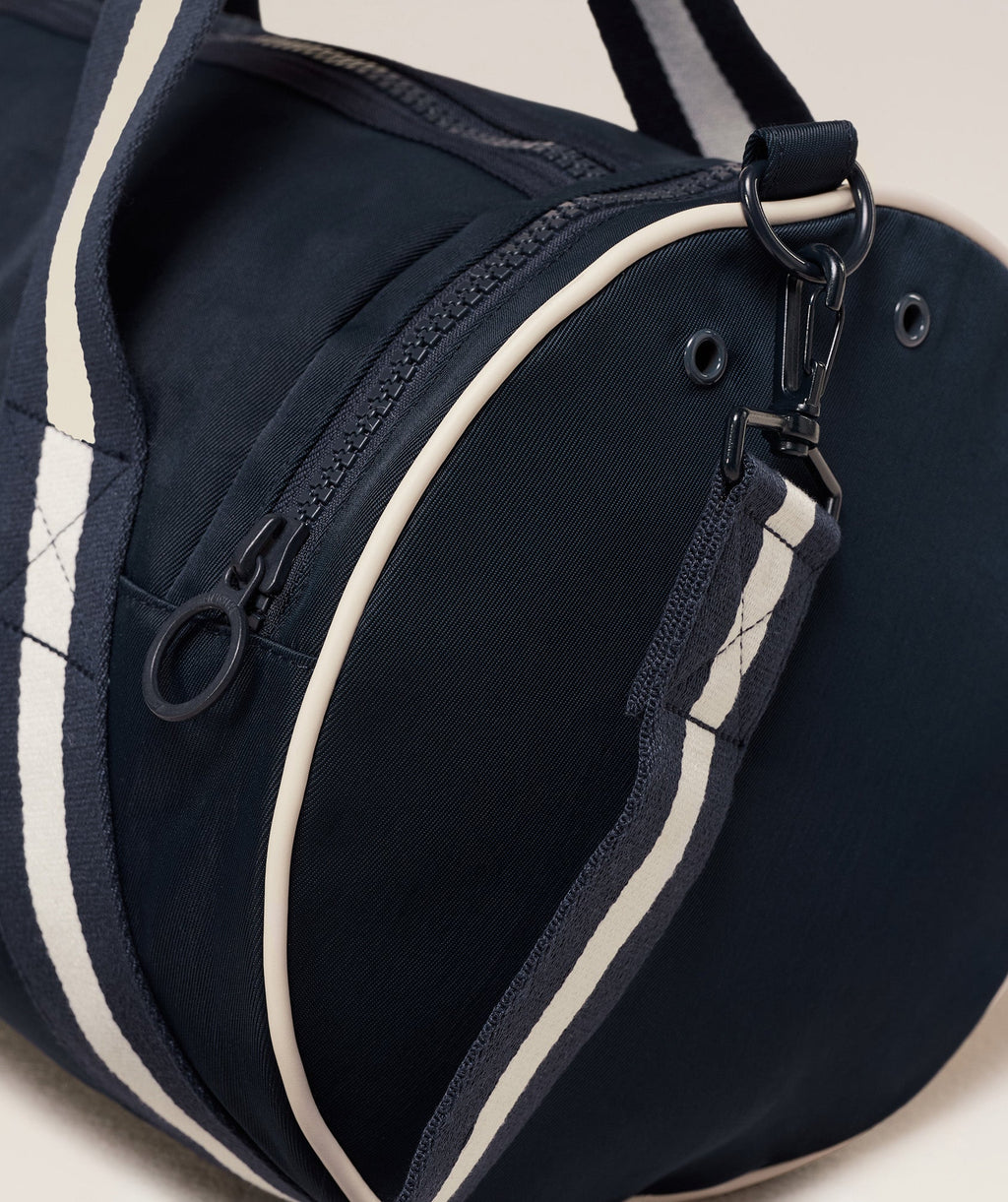 gymshark-gymshark-x-analis-duffle-bag-bags-blue-aw25