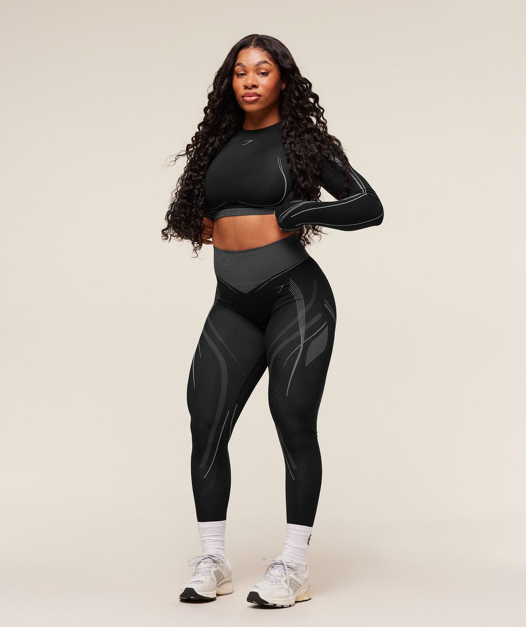 gymshark-gymshark-x-analis-seamless-long-sleeve-crop-top-b4b4l-crop-tops-black-aw25