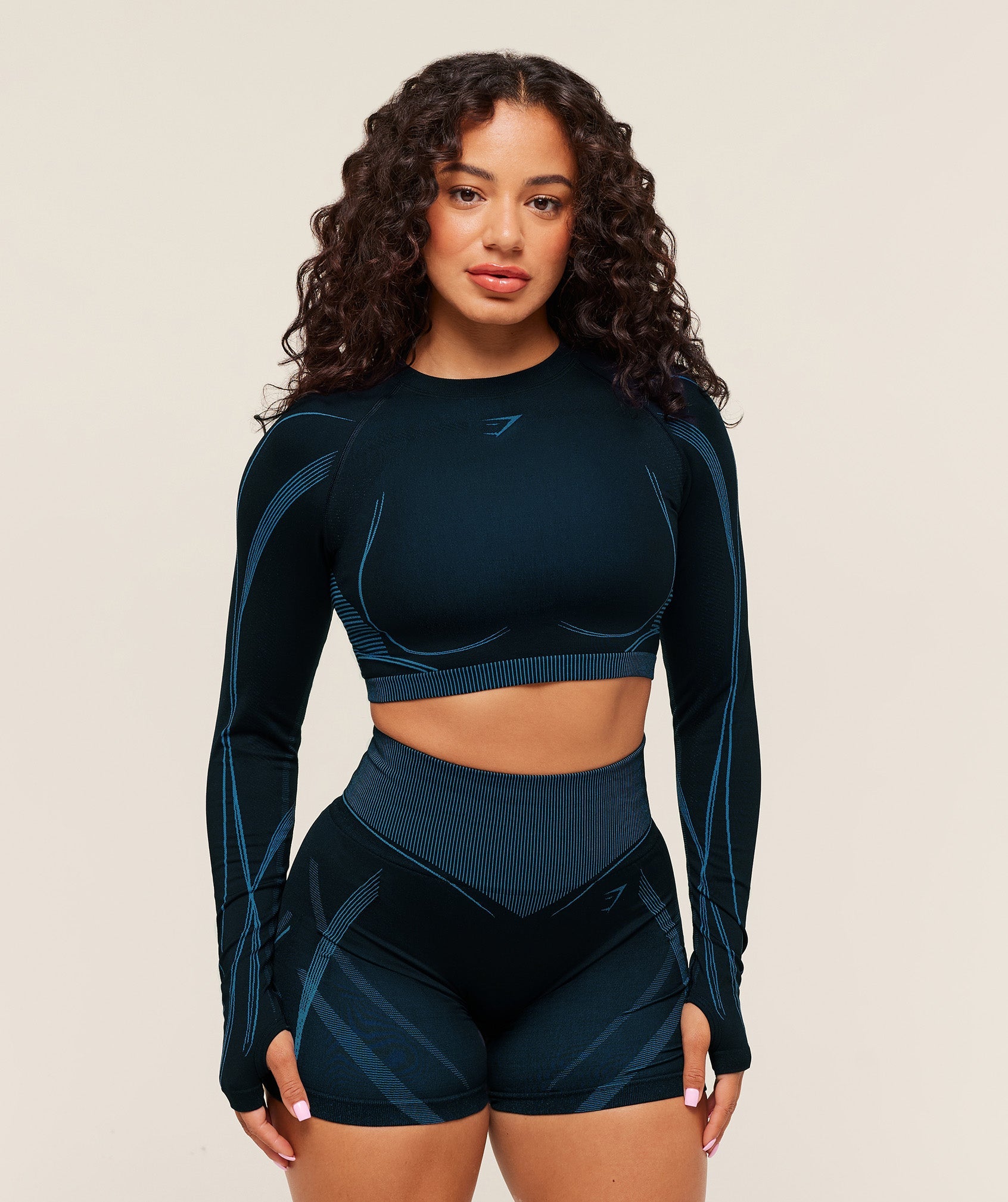 gymshark-gymshark-x-analis-seamless-long-sleeve-crop-top-b4b4l-crop-tops-blue-aw25