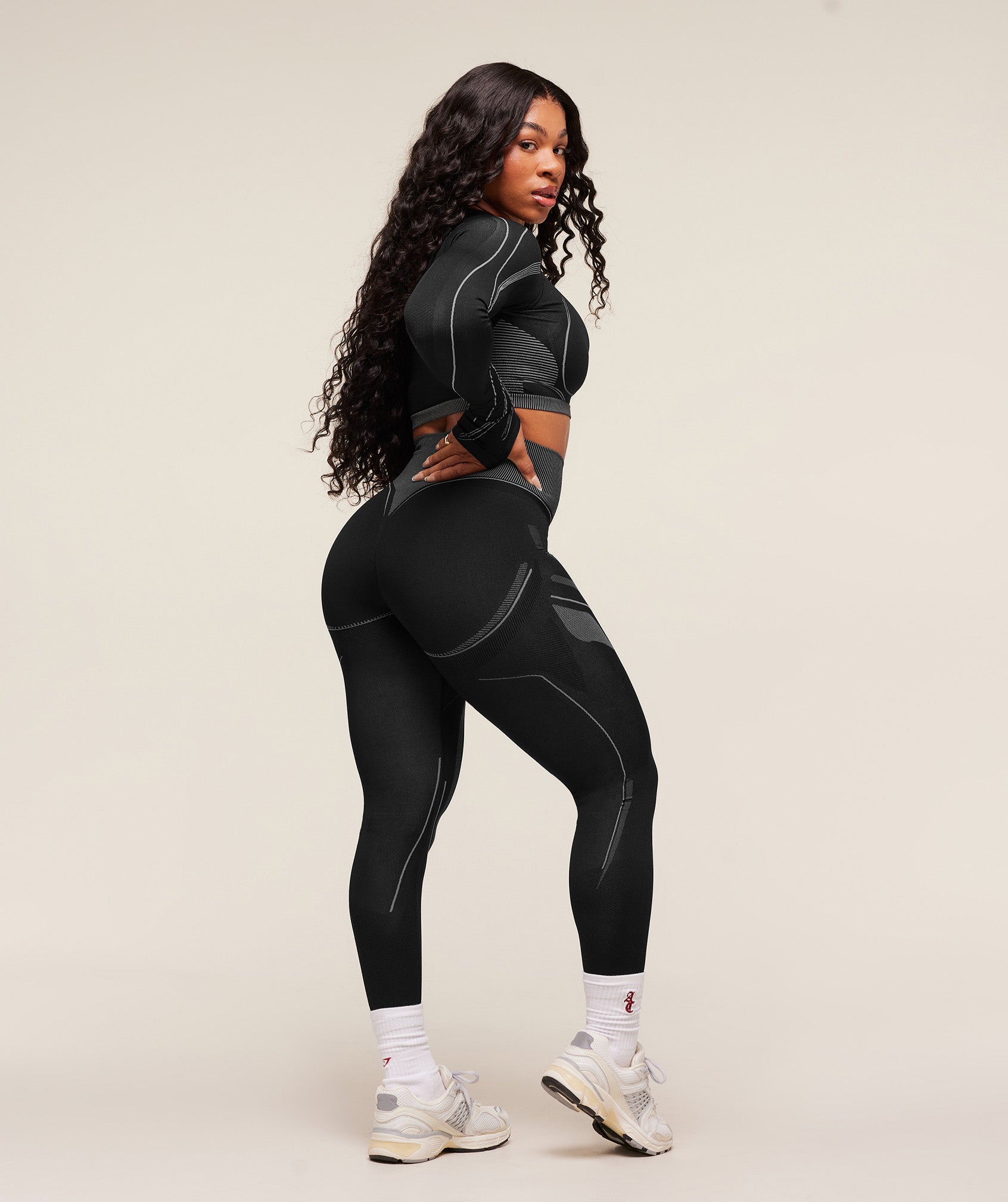 gymshark-gymshark-x-analis-seamless-legging-leggings-black-aw25