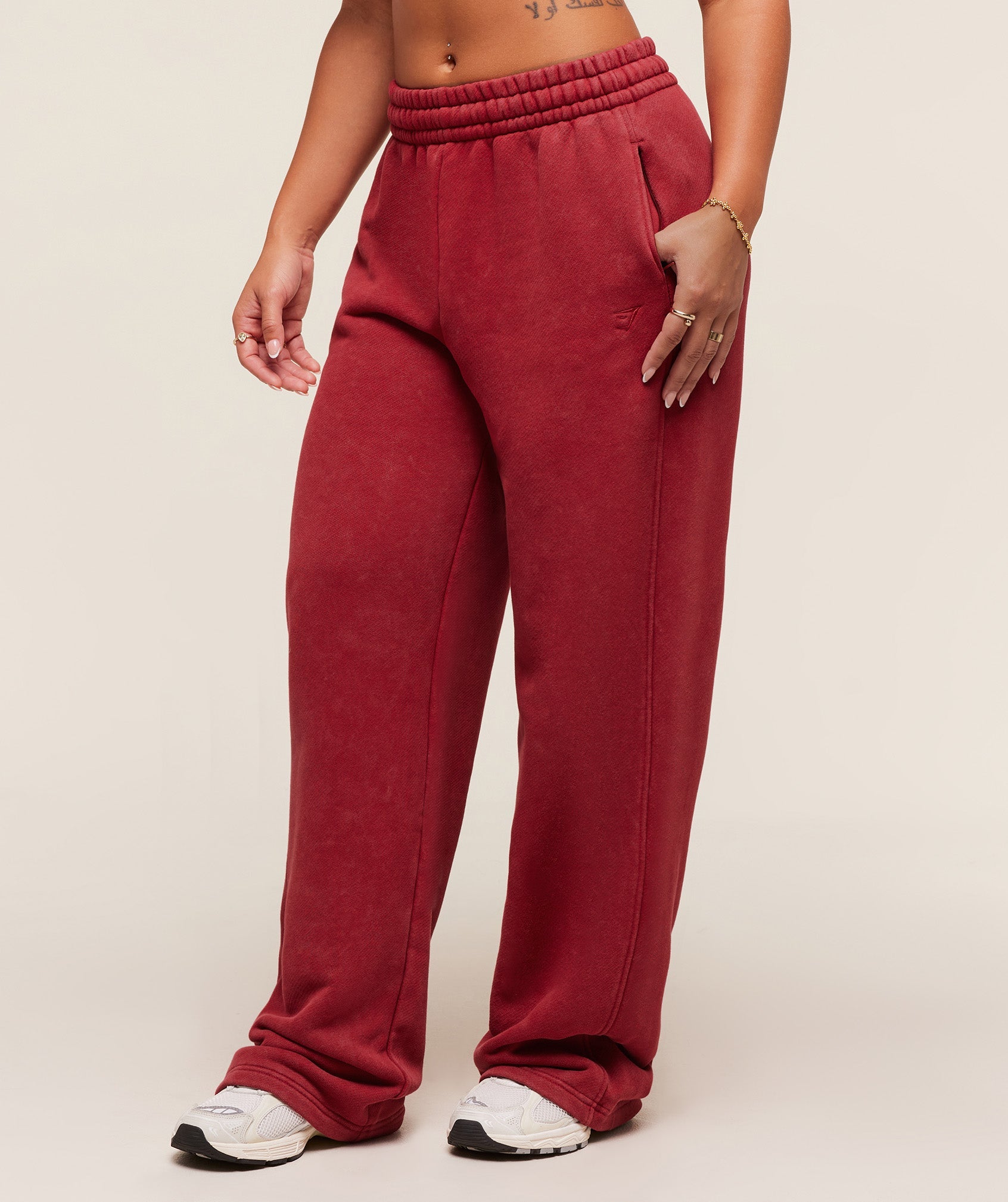 gymshark-gymshark-x-analis-tracksuit-pant-pants-red-aw25