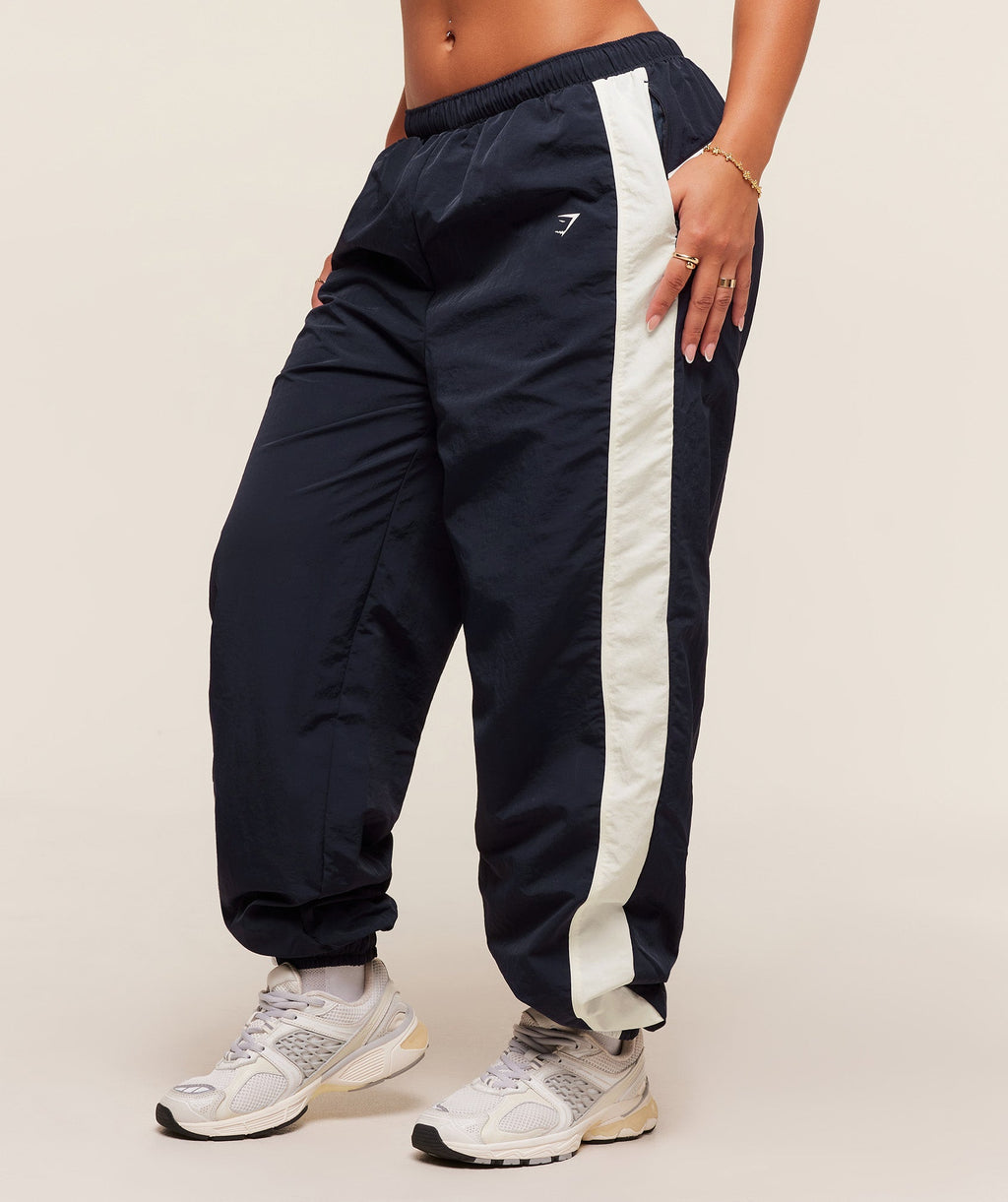gymshark-gymshark-x-analis-woven-track-pant-pants-blue-aw25