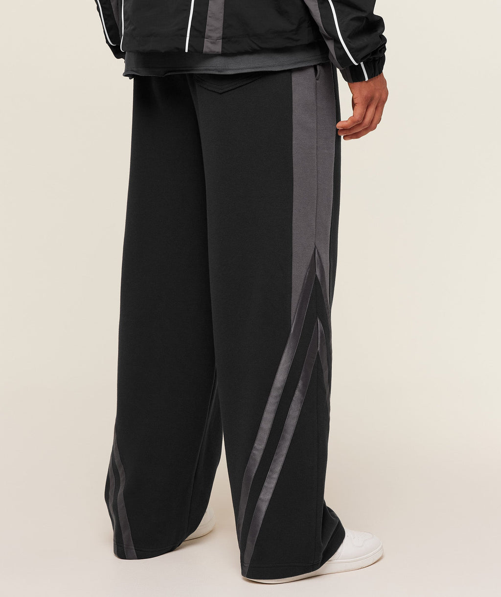 gymshark-gs-x-carlos-track-pant-pants-black-ss26