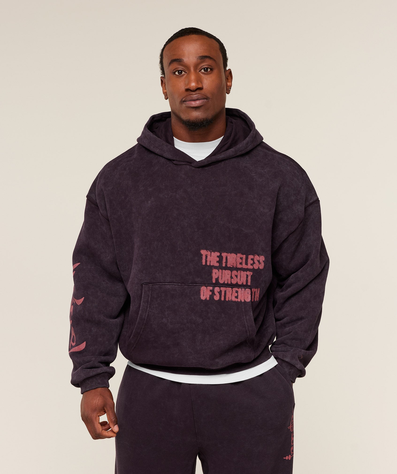 gymshark-frazetta-graphic-hoodie-pullovers-black-aw25