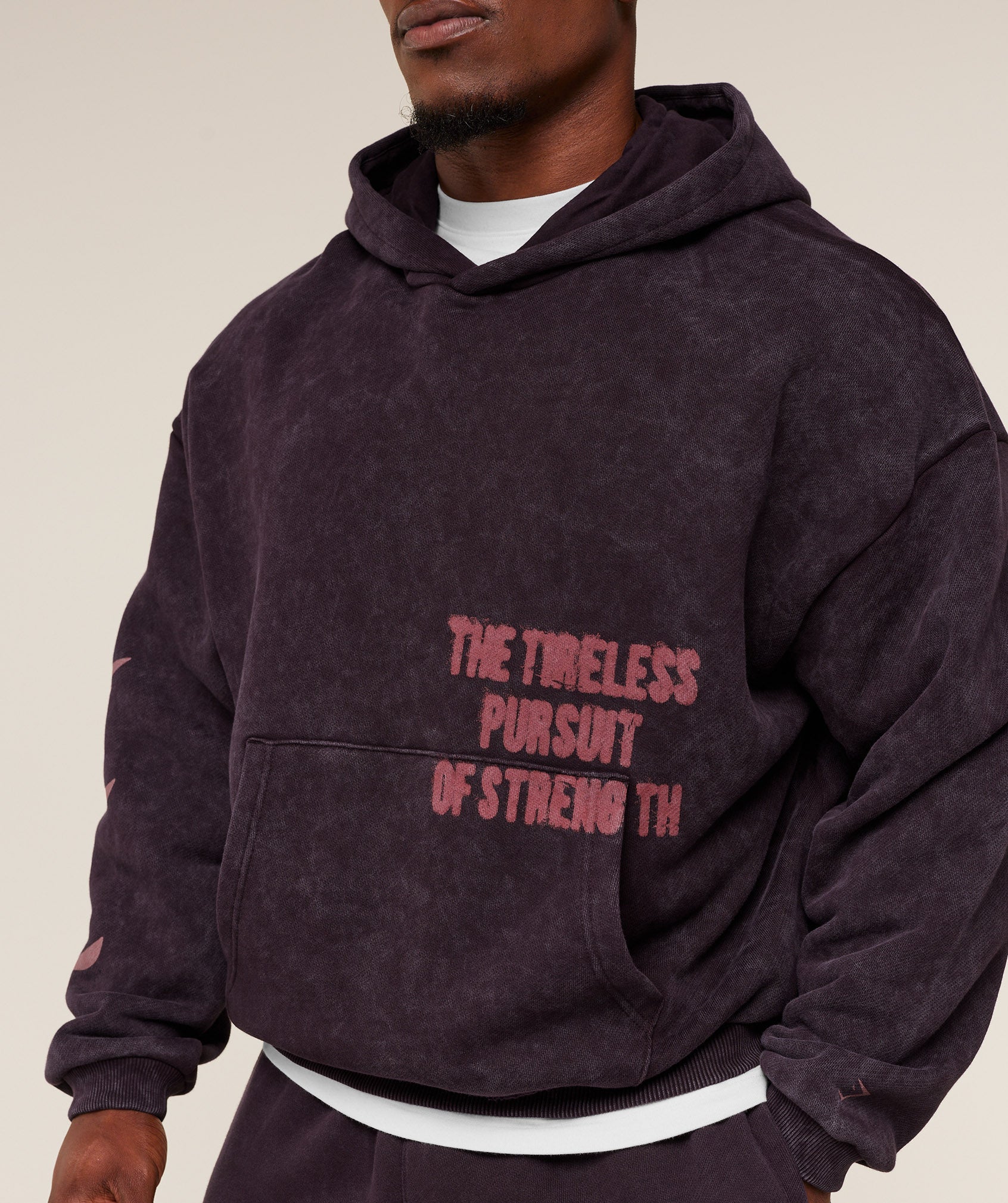 gymshark-frazetta-graphic-hoodie-pullovers-black-aw25