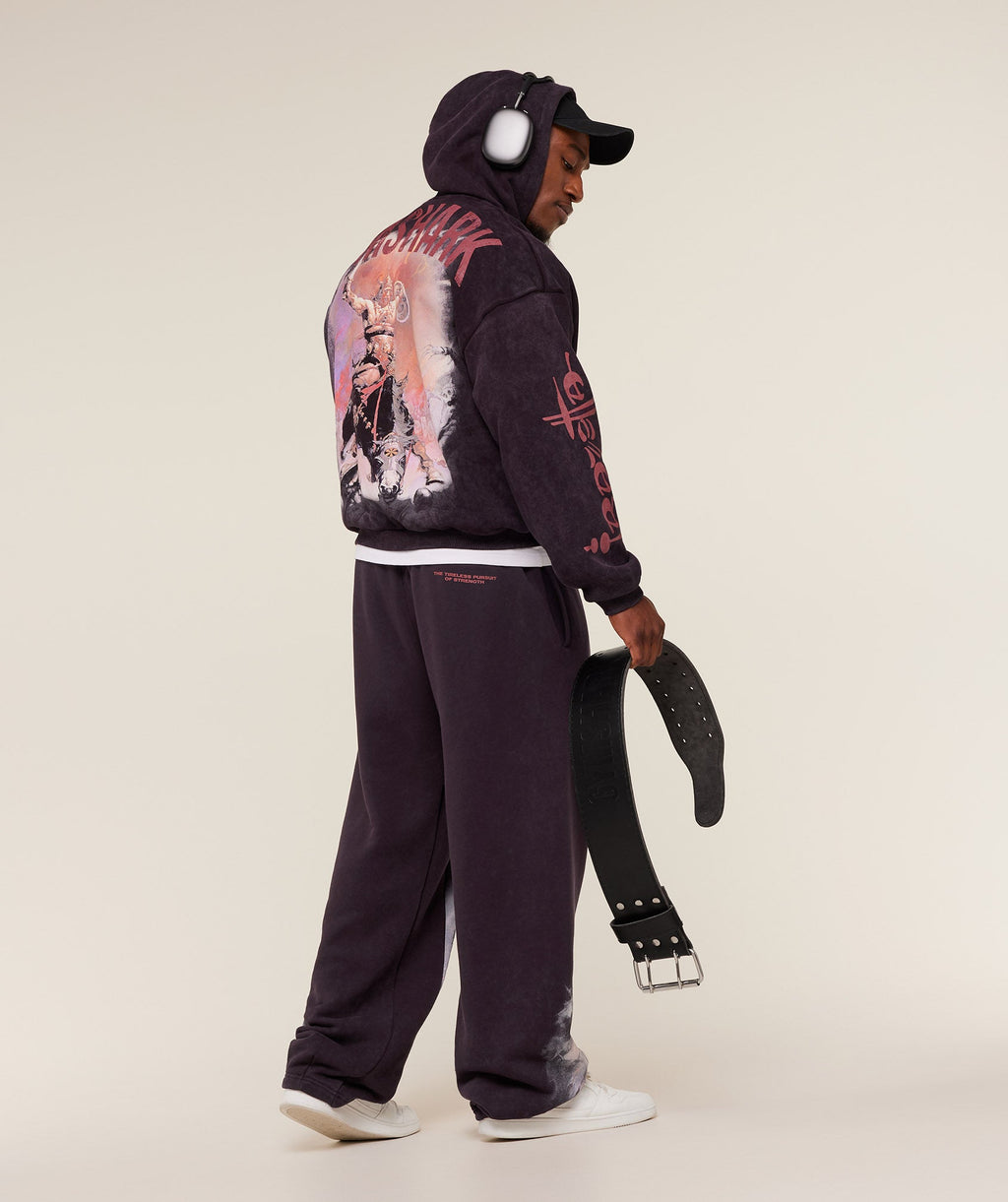 gymshark-frazetta-graphic-hoodie-pullovers-black-aw25