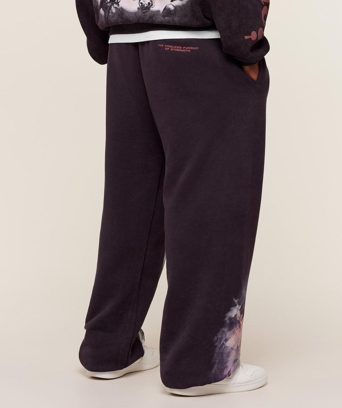 gymshark-frazetta-graphic-jogger-pants-black-aw25