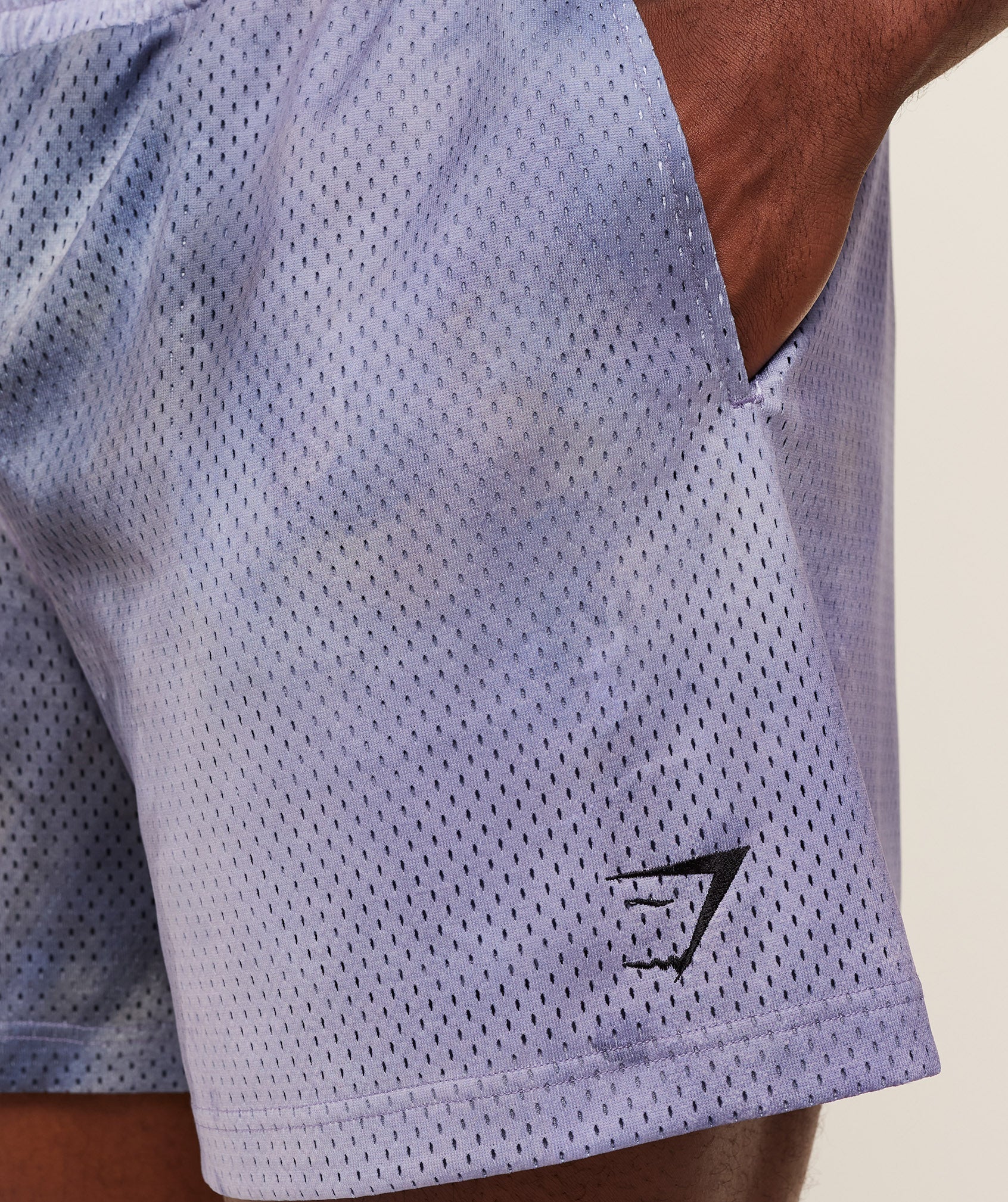 gymshark-frazetta-graphic-short-shorts-black-aw25
