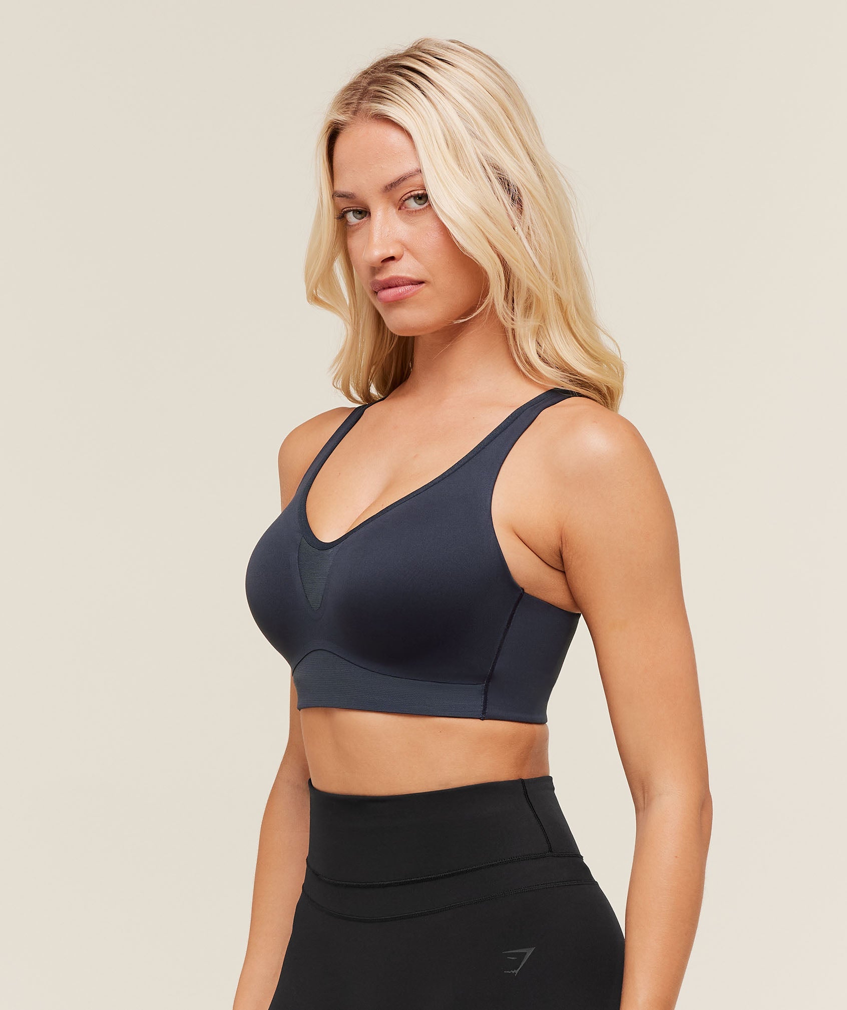 gymshark-high-support-v-neck-sports-bra-sports-bras-blue-aw25