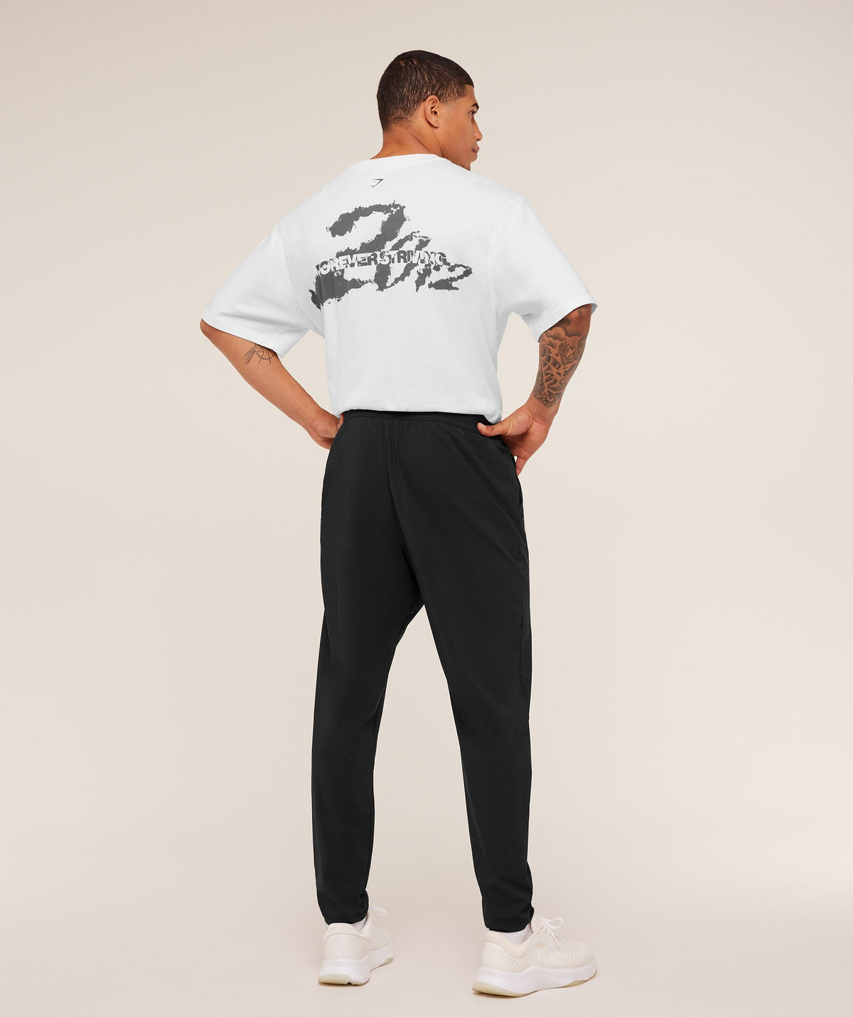 gymshark-hybrid-slim-fit-jogger-pants