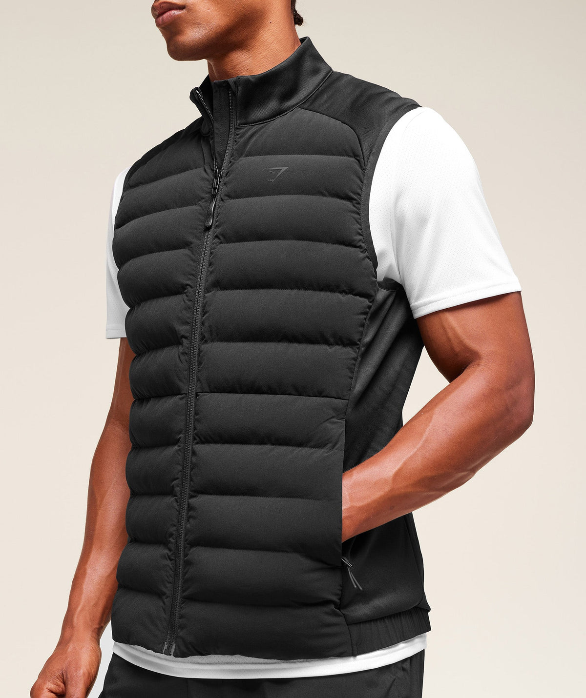 gymshark-hybrid-gilet-jackets-outerwear-black-aw25