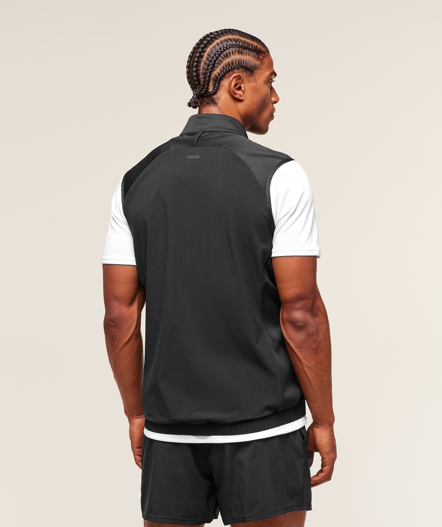 gymshark-hybrid-gilet-jackets-outerwear-black-aw25