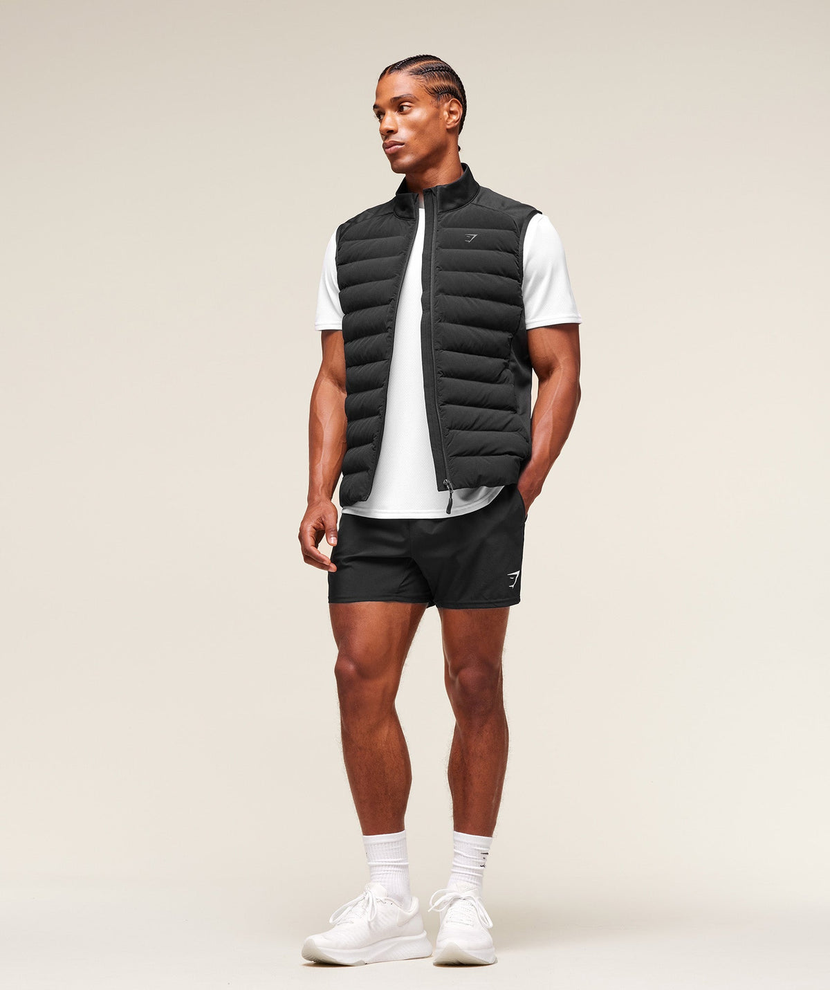 gymshark-hybrid-gilet-jackets-outerwear-black-aw25