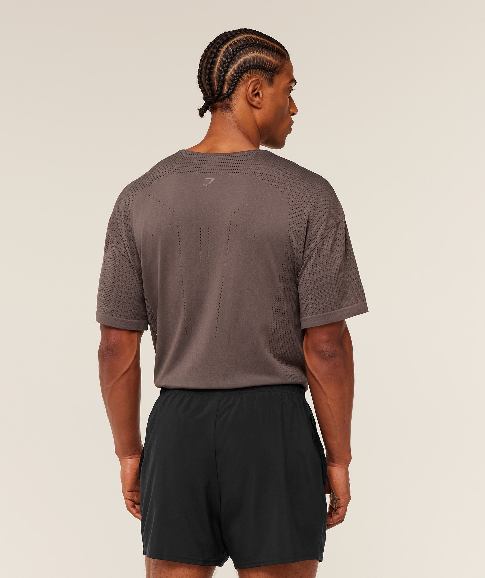 gymshark-distance-seamless-t-shirt-ss-tops-brown-ss26