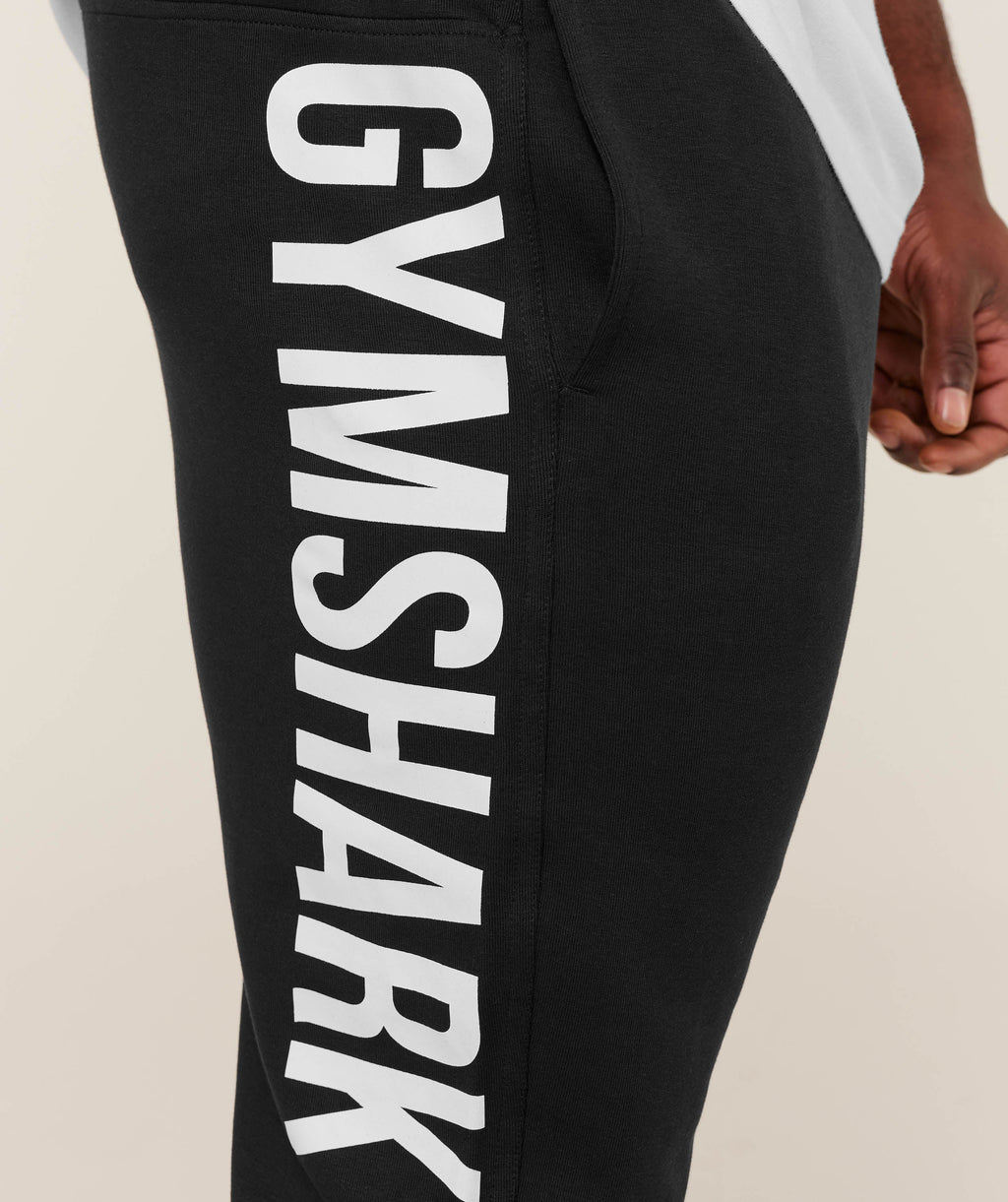 gymshark-impact-joggers-pants-black-ss24