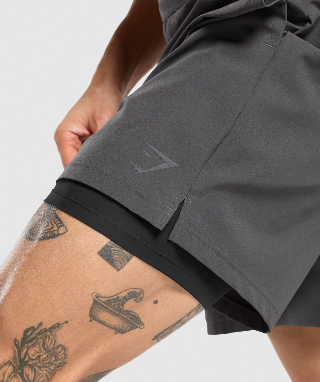 gymshark-land-to-water-6-shorts-asphalt-grey-ss25