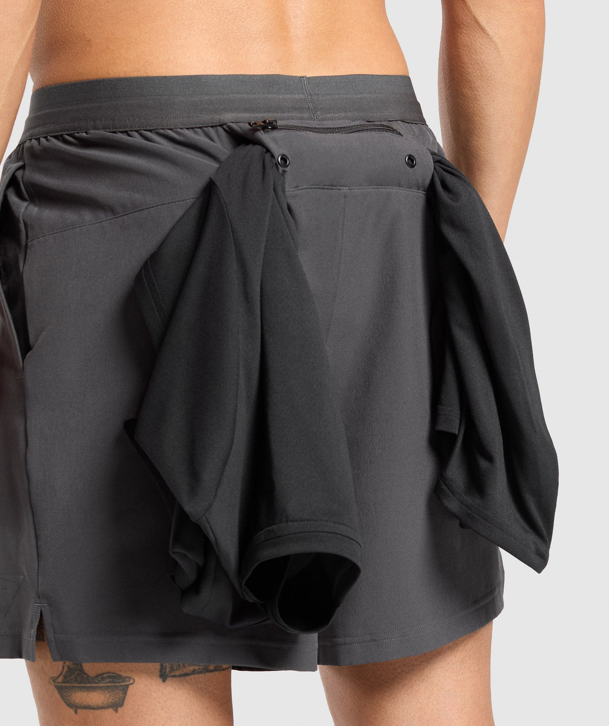 gymshark-land-to-water-6-shorts-asphalt-grey-ss25