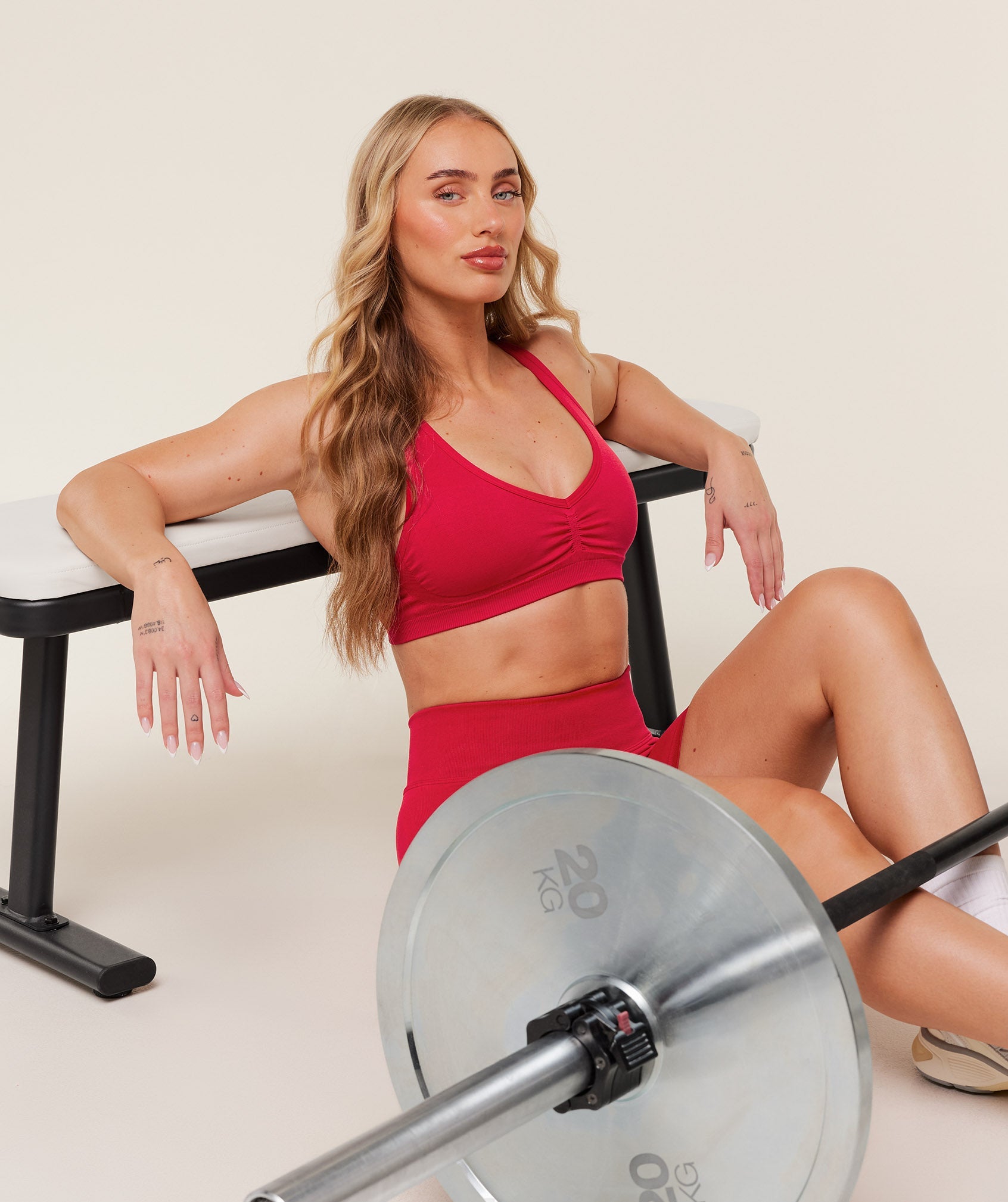 gymshark-lift-seamless-sports-bra-sports-bras-red-ss26