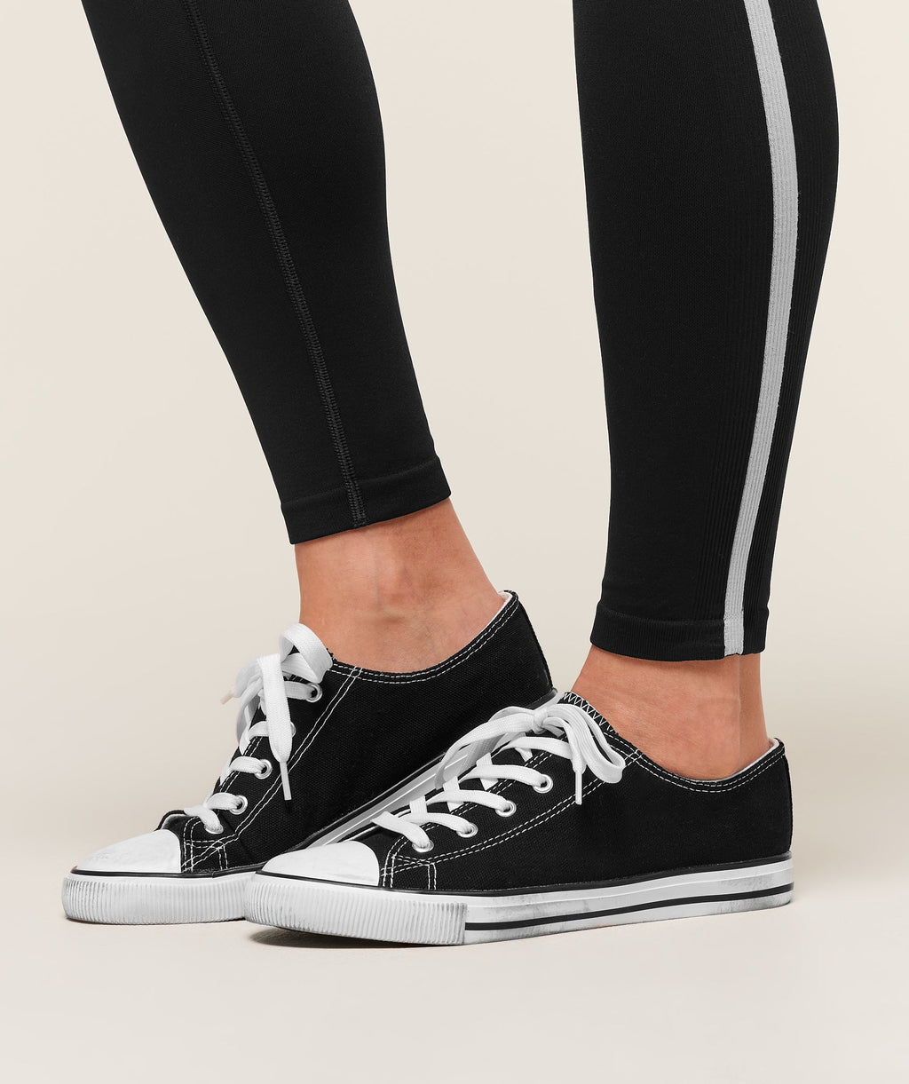 gymshark-lift-varsity-seamless-leggings-leggings-black-ss25