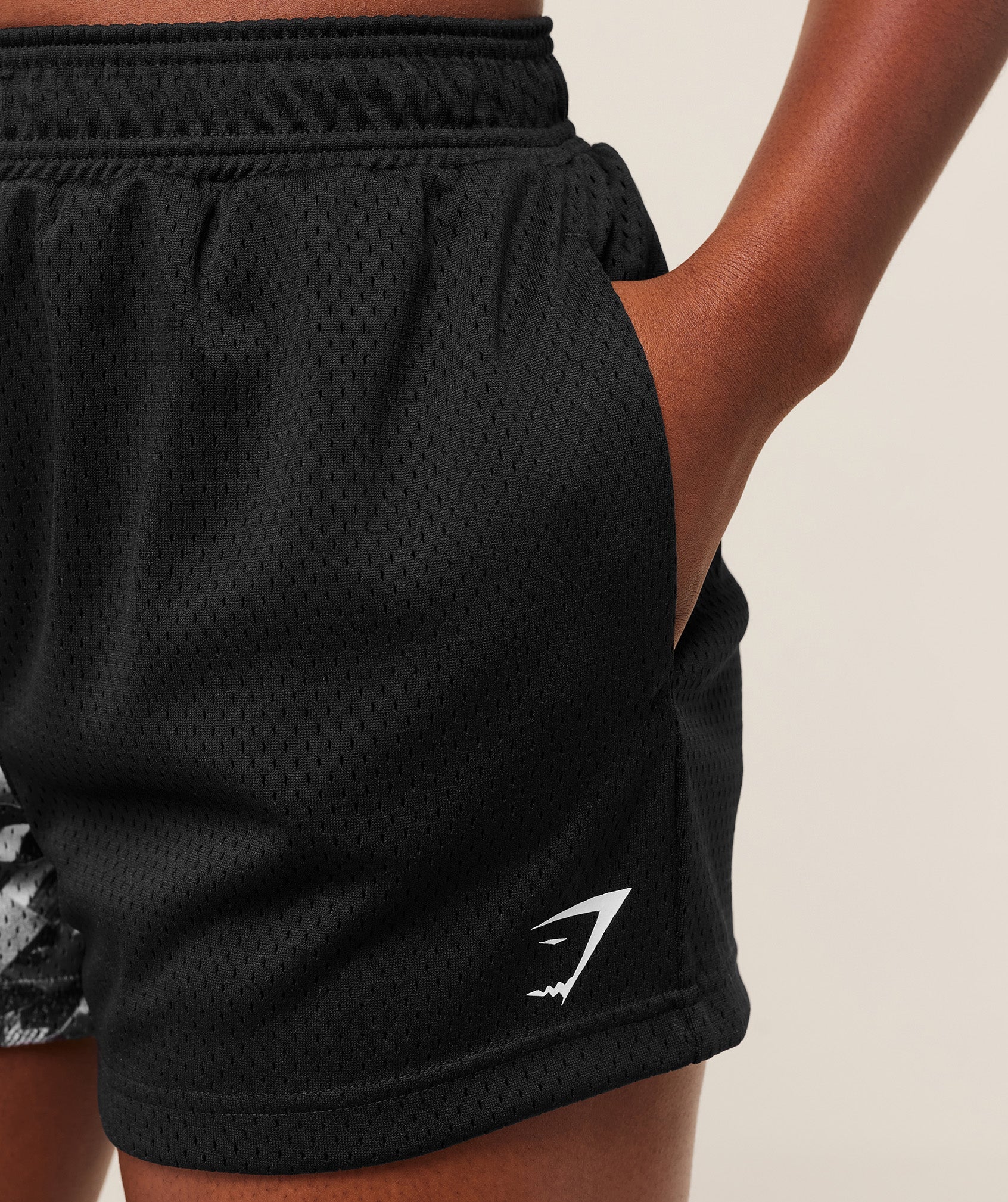 gymshark-lifting-club-mesh-shorts-shorts-black-aw25-1