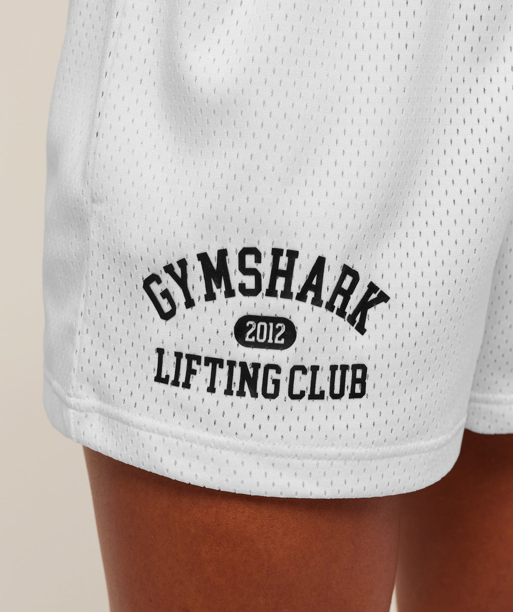 gymshark-lifting-club-mesh-shorts-shorts-white-aw25
