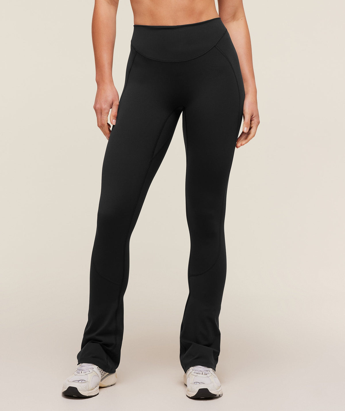 gymshark-lifting-dipped-waistband-flared-leggings-leggings-black-aw25