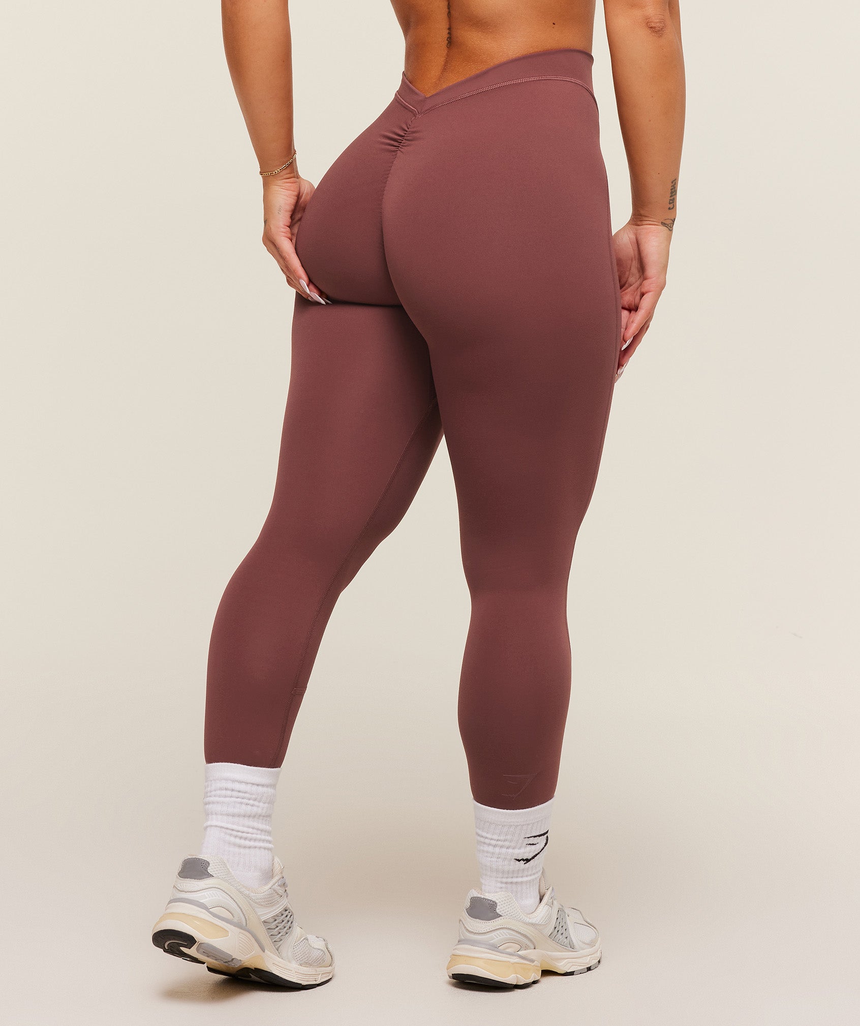 gymshark-lifting-dipped-waistband-leggings-leggings-red-aw25