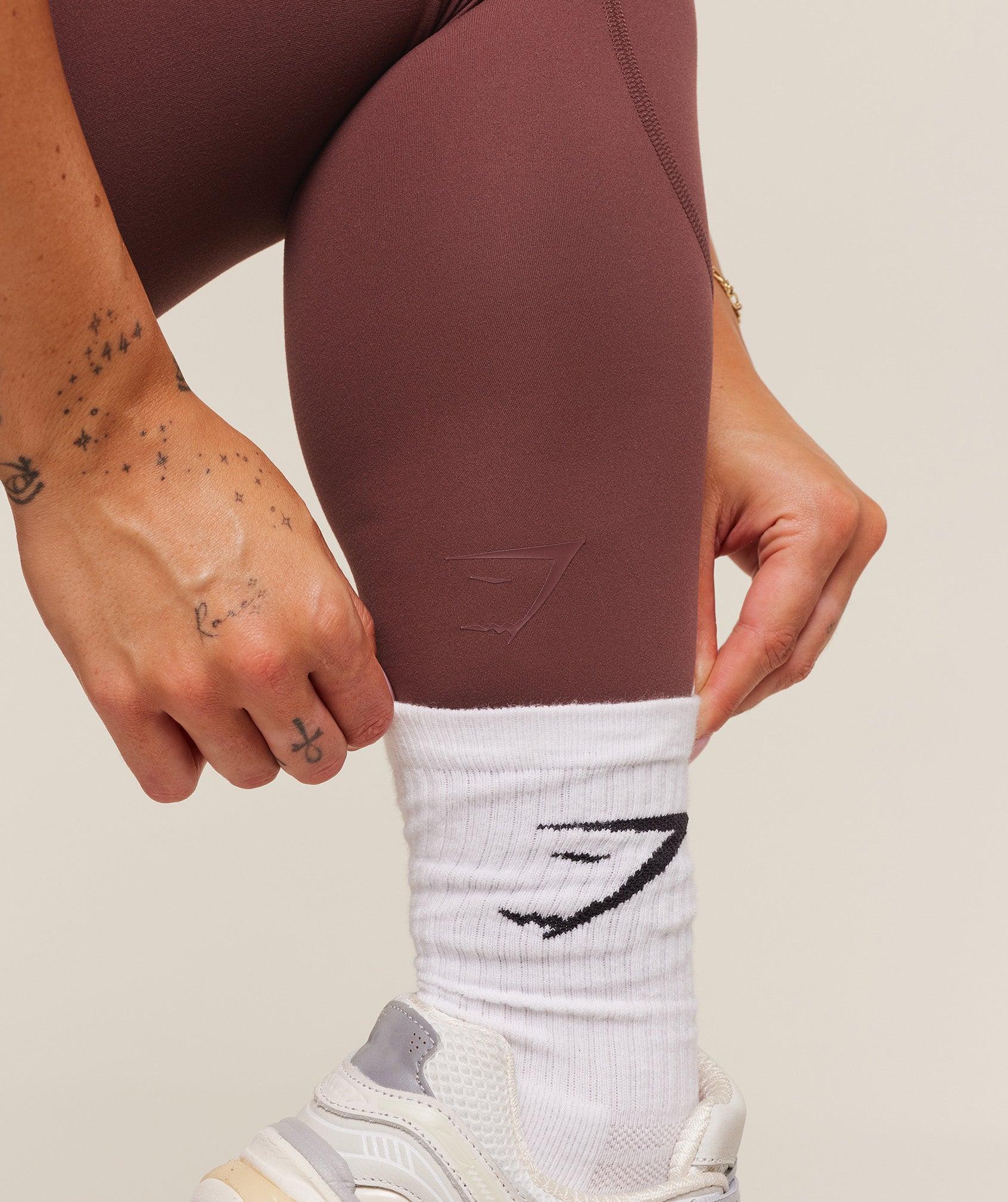 gymshark-lifting-dipped-waistband-leggings-leggings-red-aw25