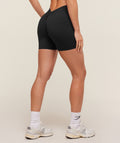gymshark-lifting-dipped-waistband-short-shorts-black-aw25