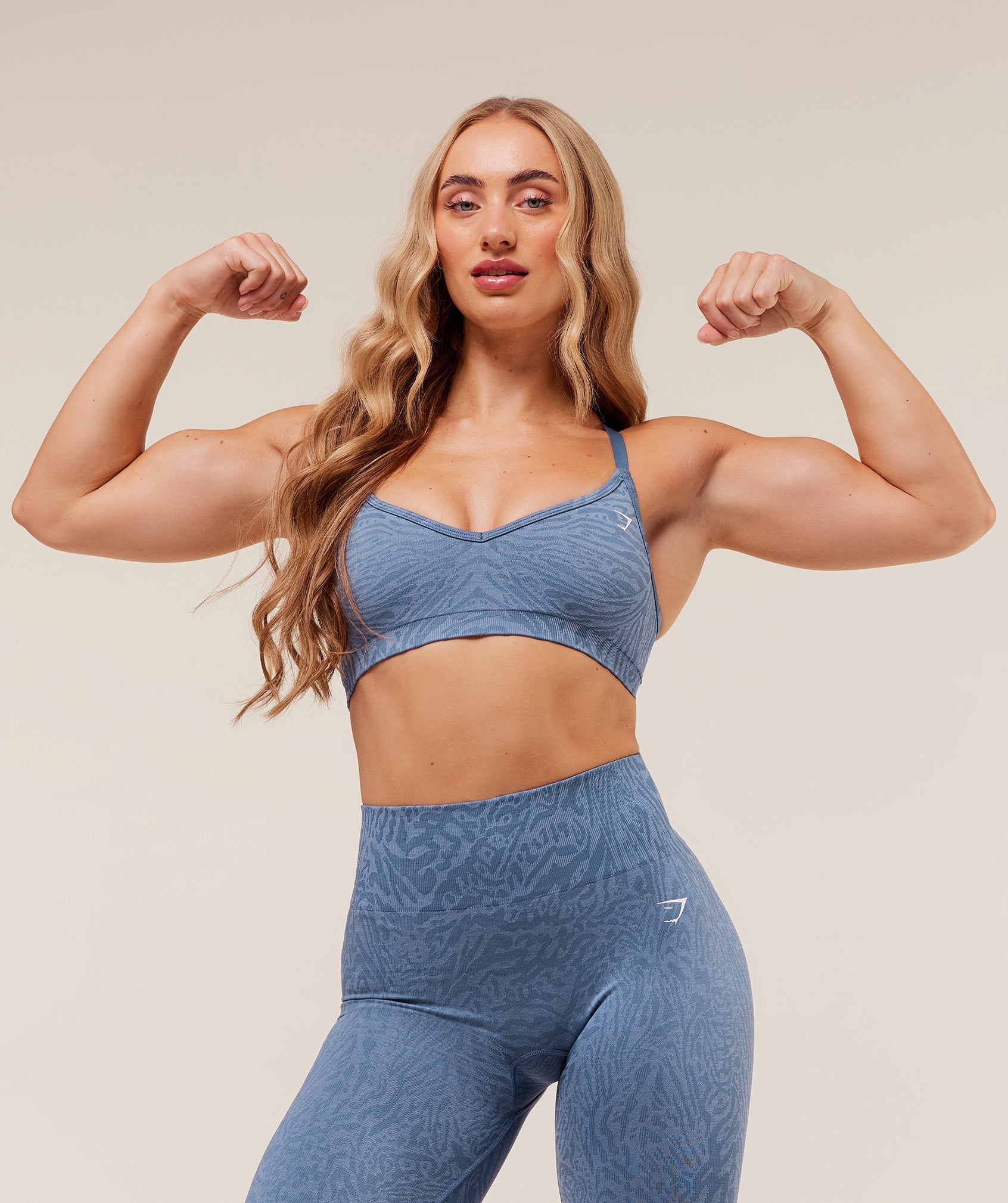 gymshark-adapt-animal-seamless-sports-bra-sports-bras-blue-aw25-1