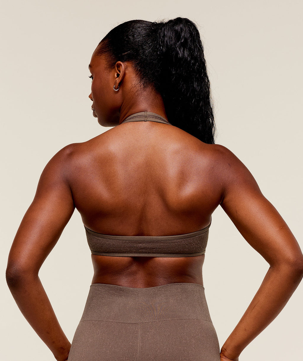 gymshark-adapt-fleck-halterneck-sports-bra-sports-bras-brown-aw25