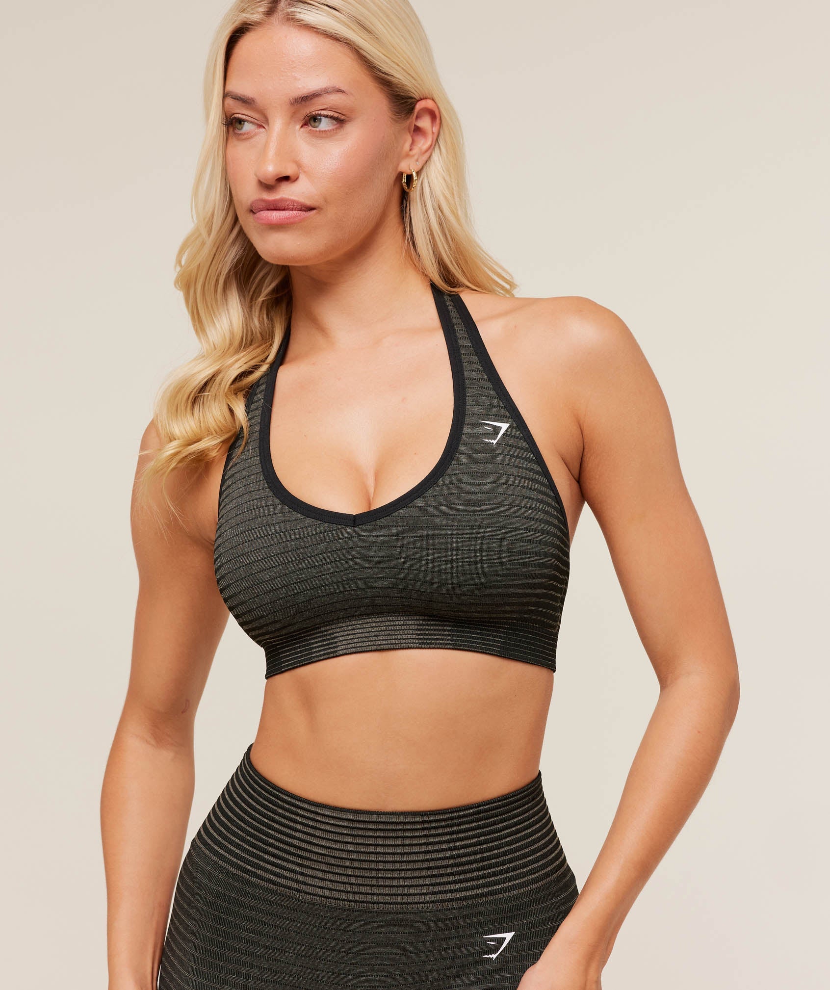 gymshark-sport-seamless-sports-bra-sports-bras-2