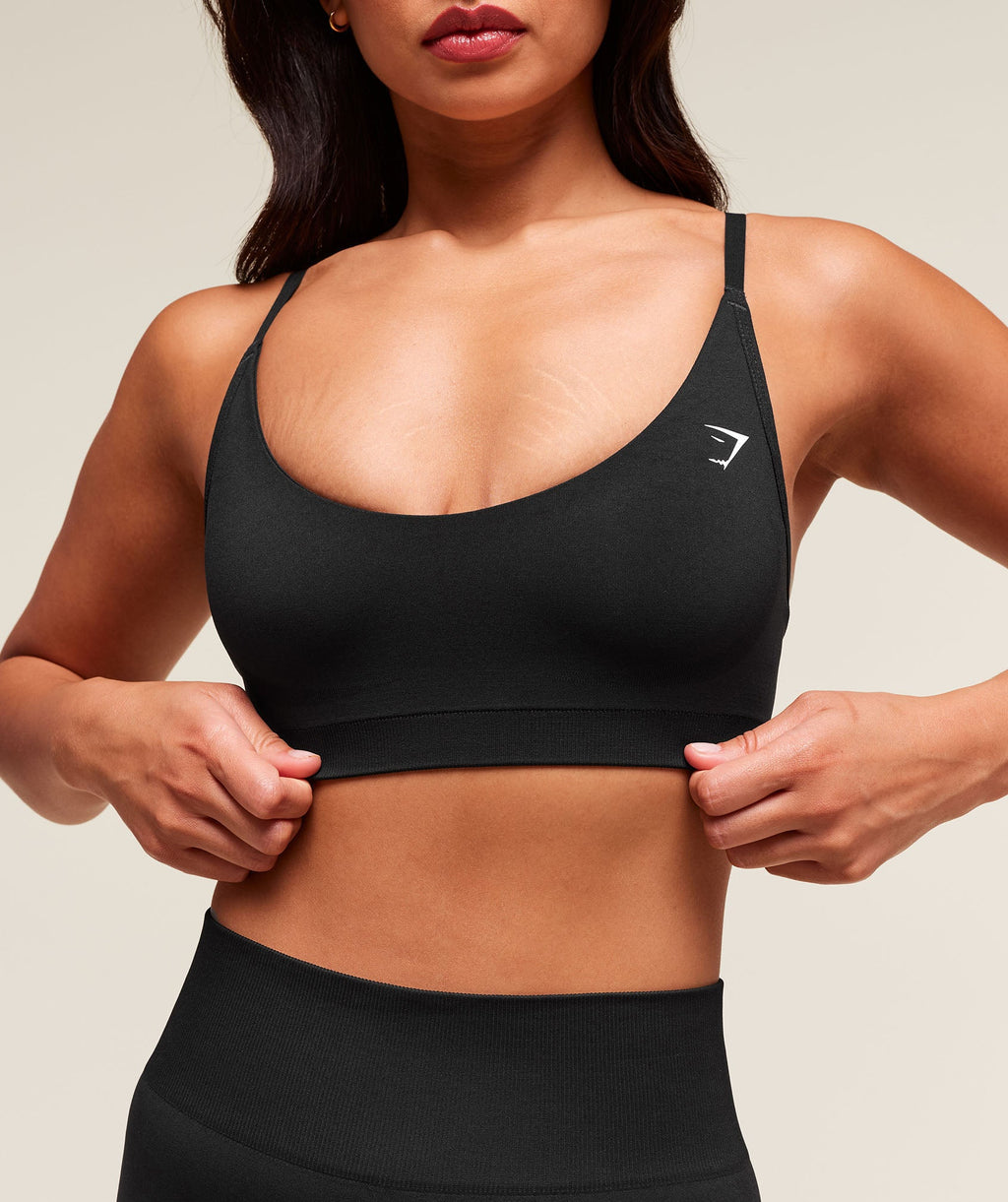 gymshark-everyday-seamless-racerback-sports-bra-sports-bras-black-aw25