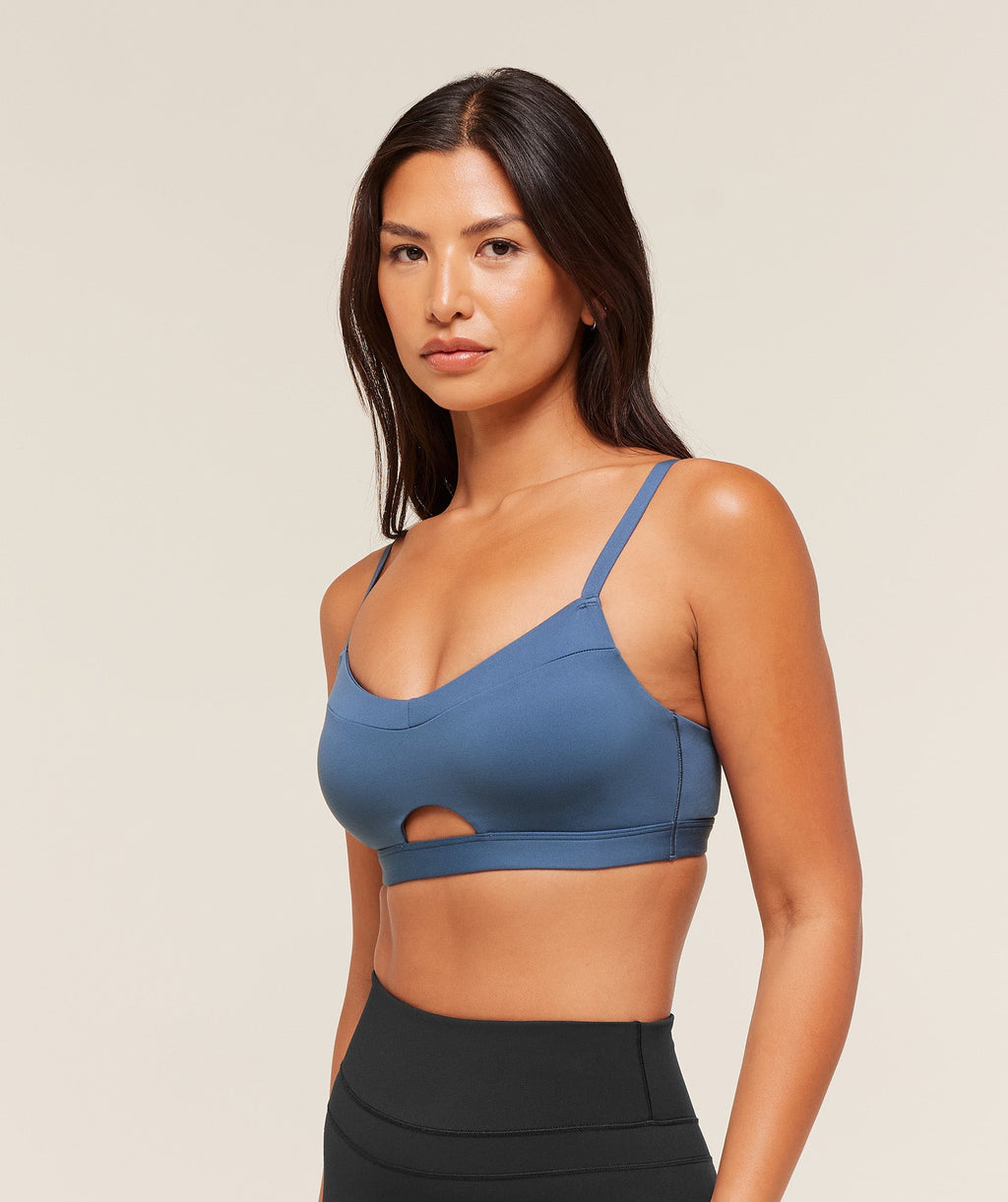gymshark-balcony-peekaboo-sports-bra-sports-bras-blue-aw25