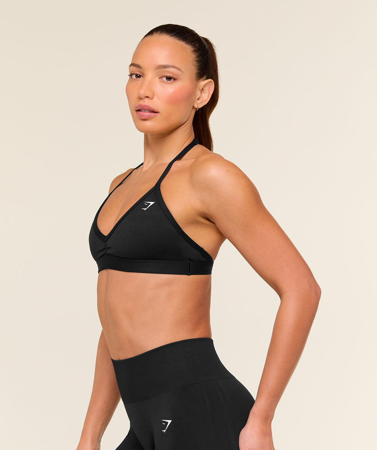 gymshark-minimal-halterneck-sports-bra-black-ss25