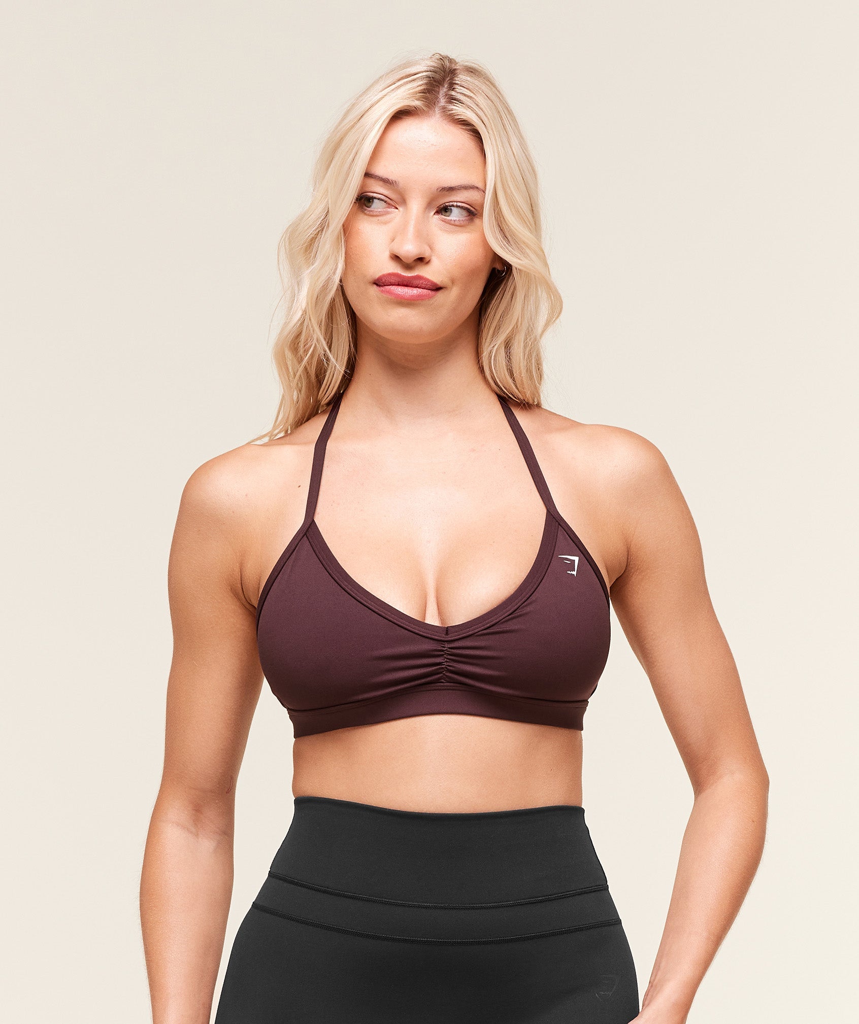 gymshark-light-support-minimal-halterneck-bra-sports-bras-purple-aw25
