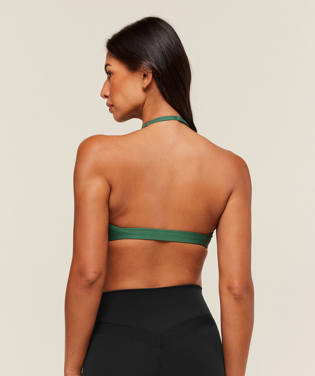 gymshark-light-support-minimal-halterneck-bra-sports-bras-green-aw25-1