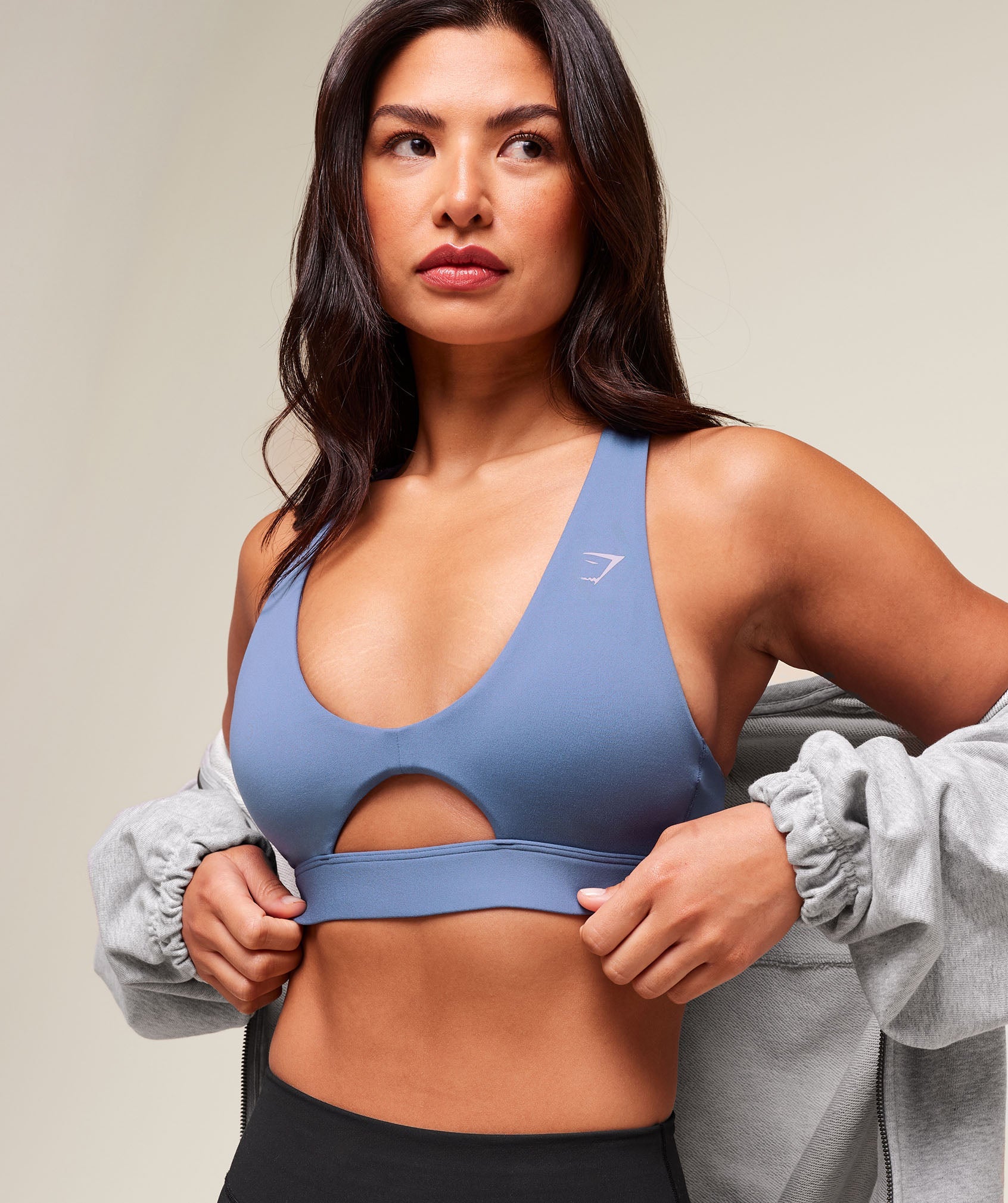 gymshark-peek-a-boo-sports-bra-sports-bras-blue-aw25