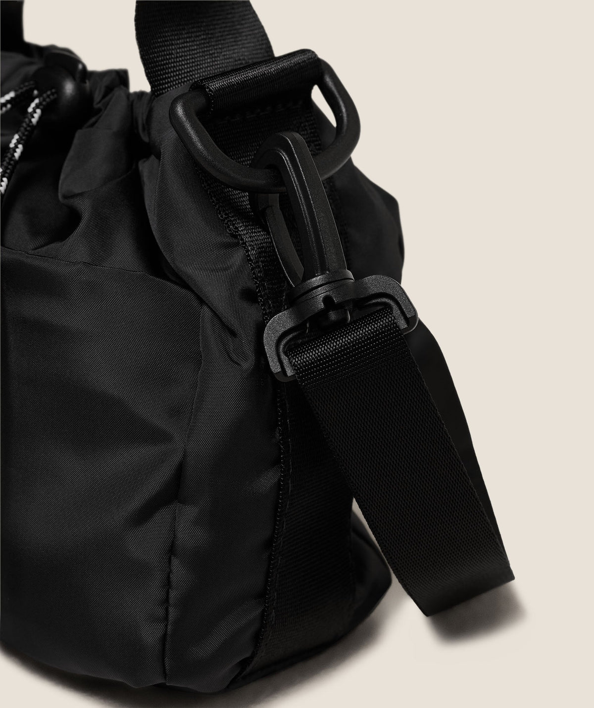 gymshark-mode-crossbody-bags-black-aw25