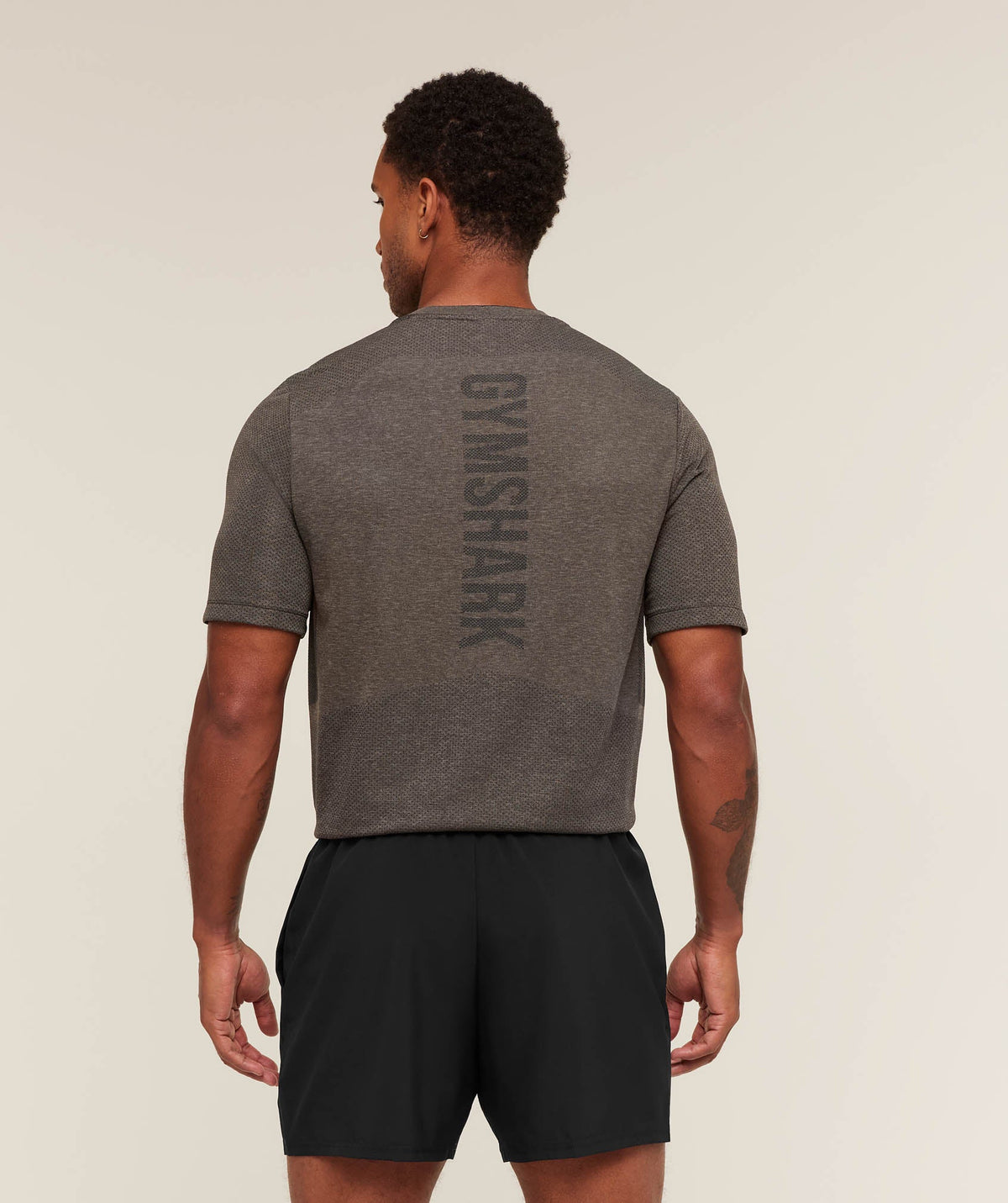 gymshark-lightweight-seamless-t-shirt-ss-tops-brown-aw25