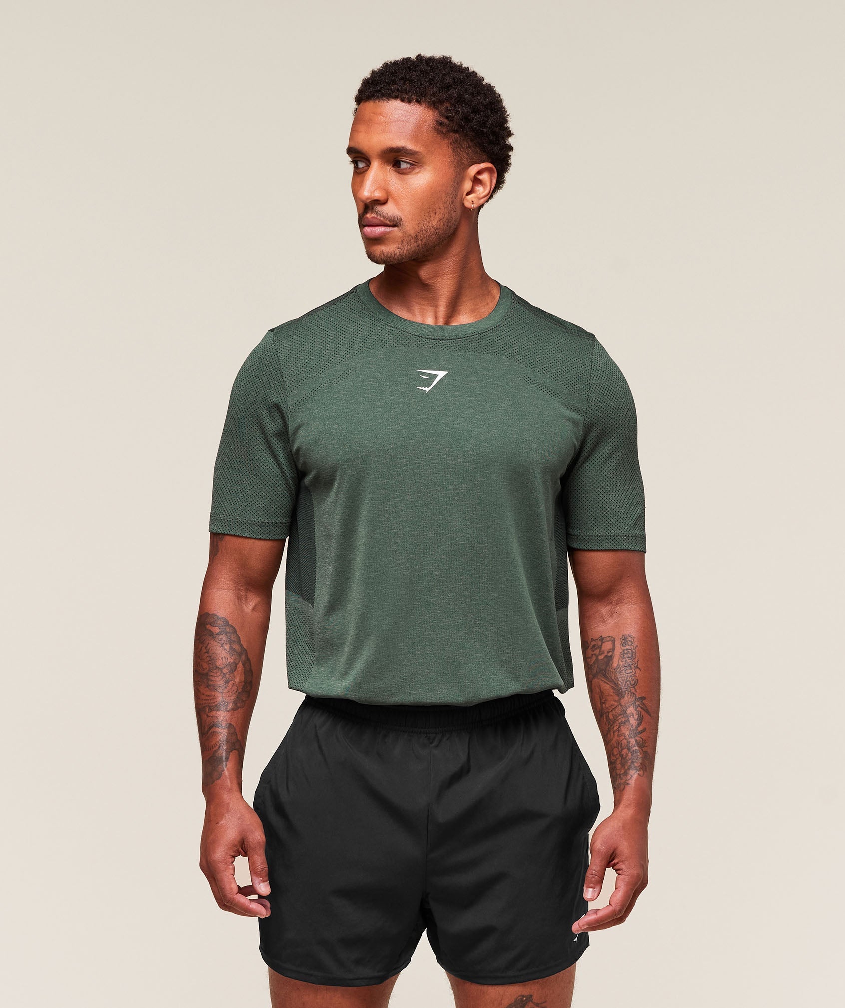 gymshark-lightweight-seamless-t-shirt-ss-tops-green-ss25