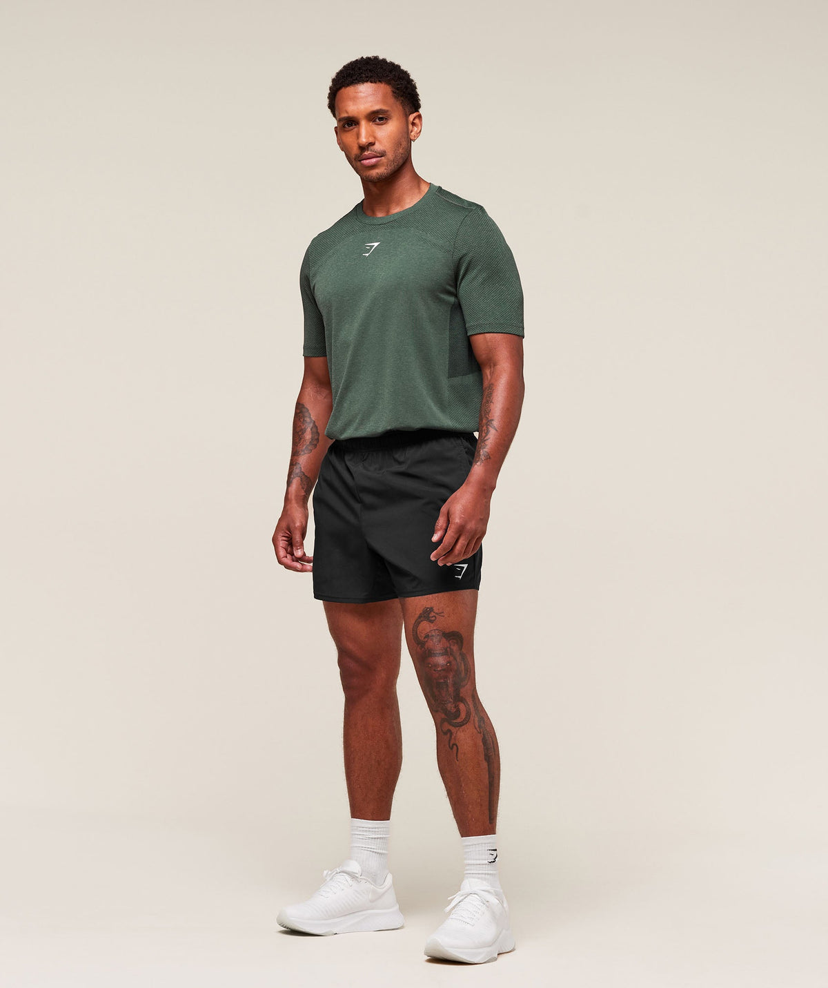 gymshark-lightweight-seamless-t-shirt-ss-tops-green-ss25