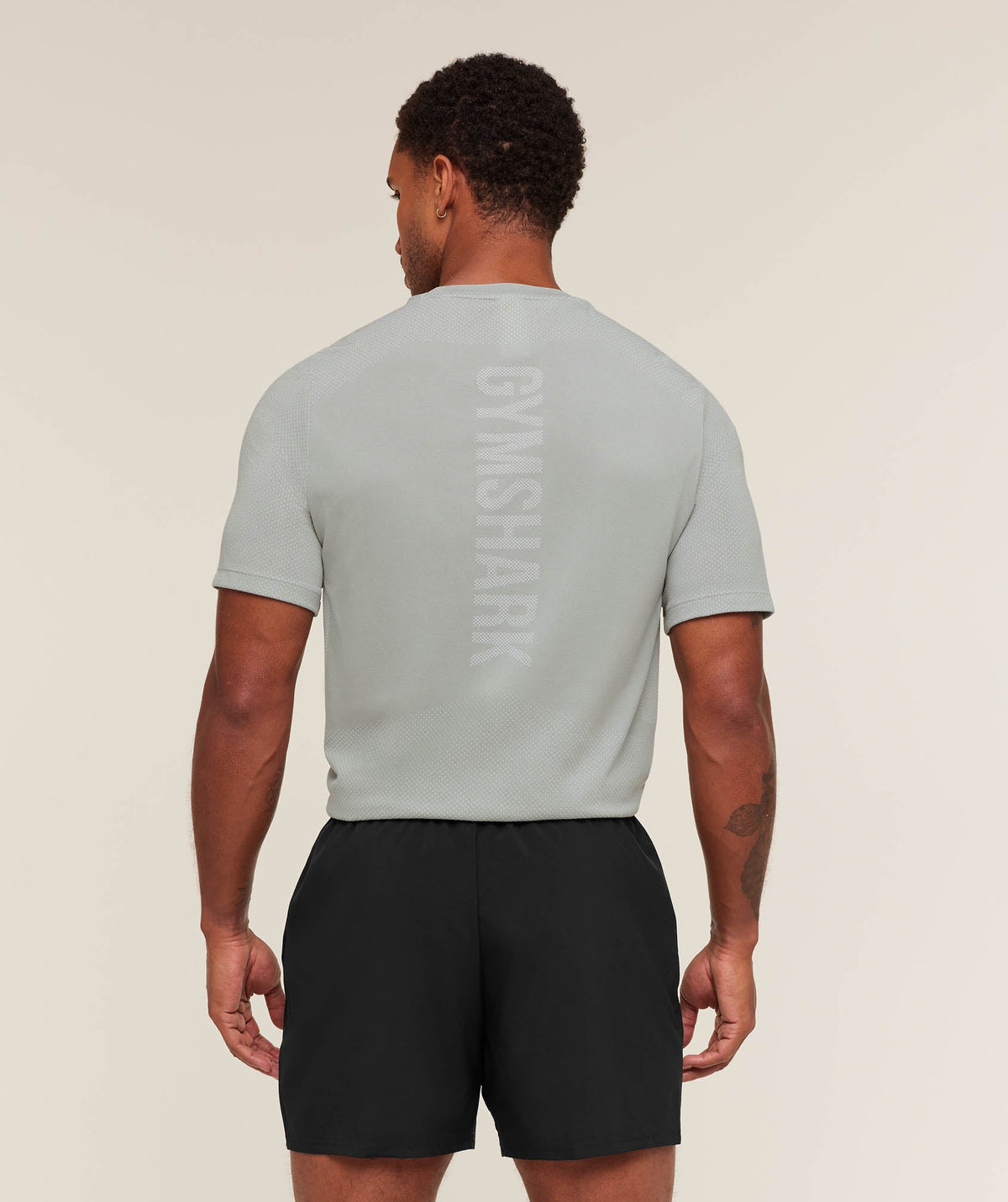 gymshark-lightweight-seamless-t-shirt-ss-tops-grey-aw25-1